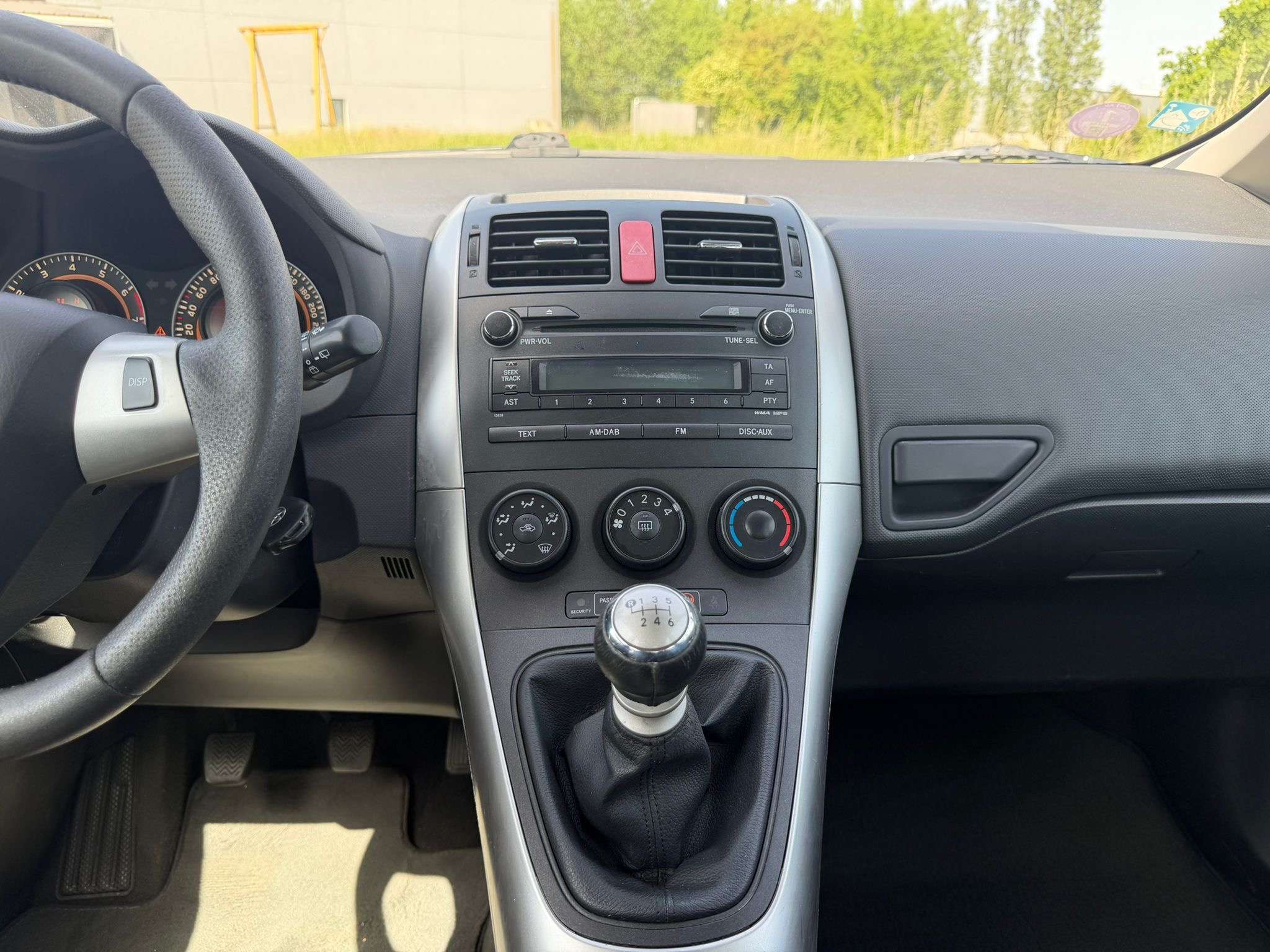 Toyota Auris 1.4i VVT-i • ROULE PARFAITEMENT