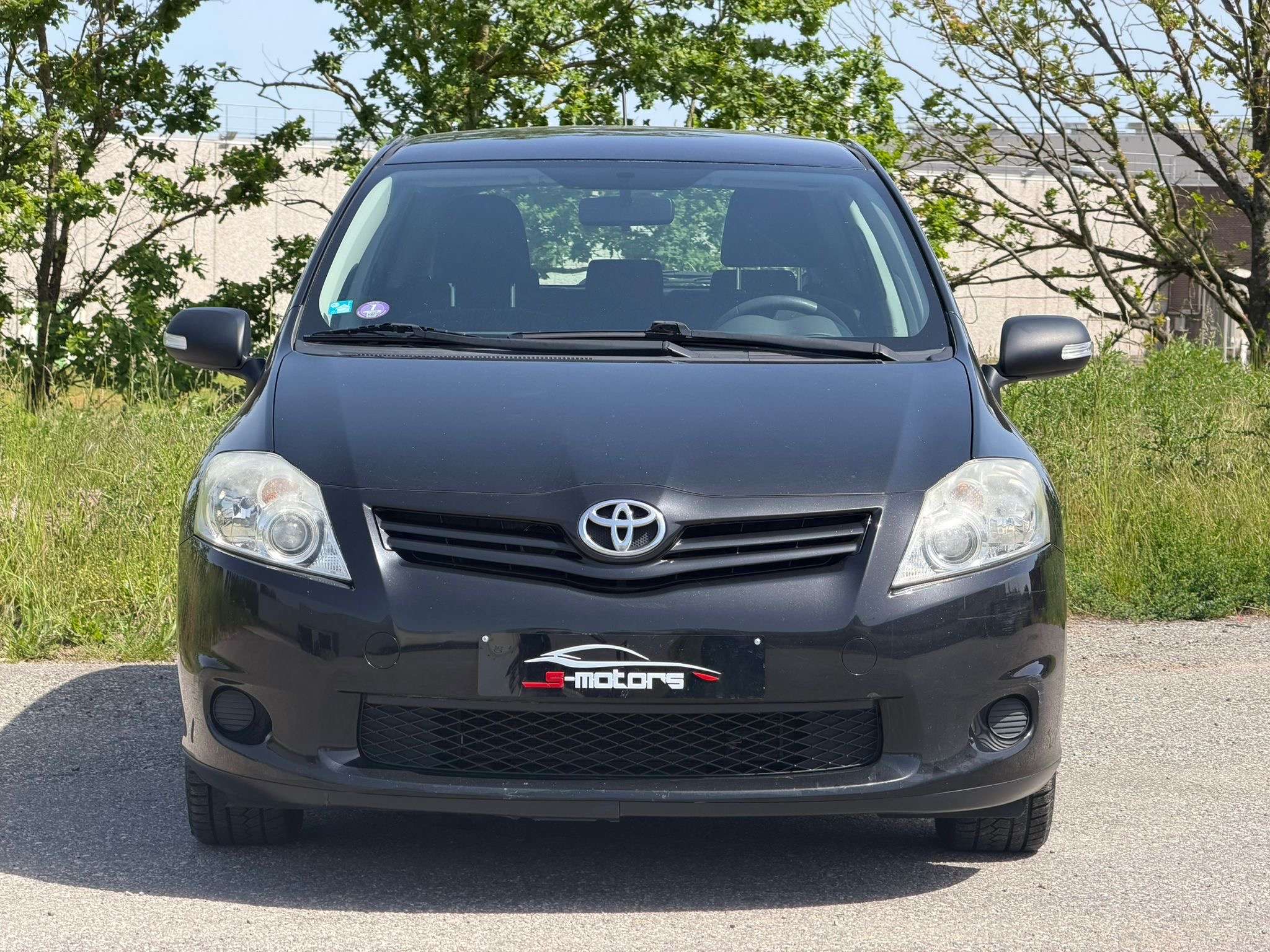 Toyota Auris 1.4i VVT-i • ROULE PARFAITEMENT