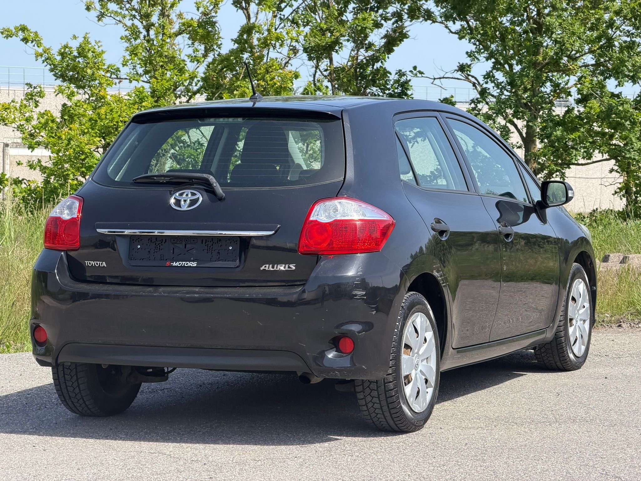 Toyota Auris 1.4i VVT-i • ROULE PARFAITEMENT