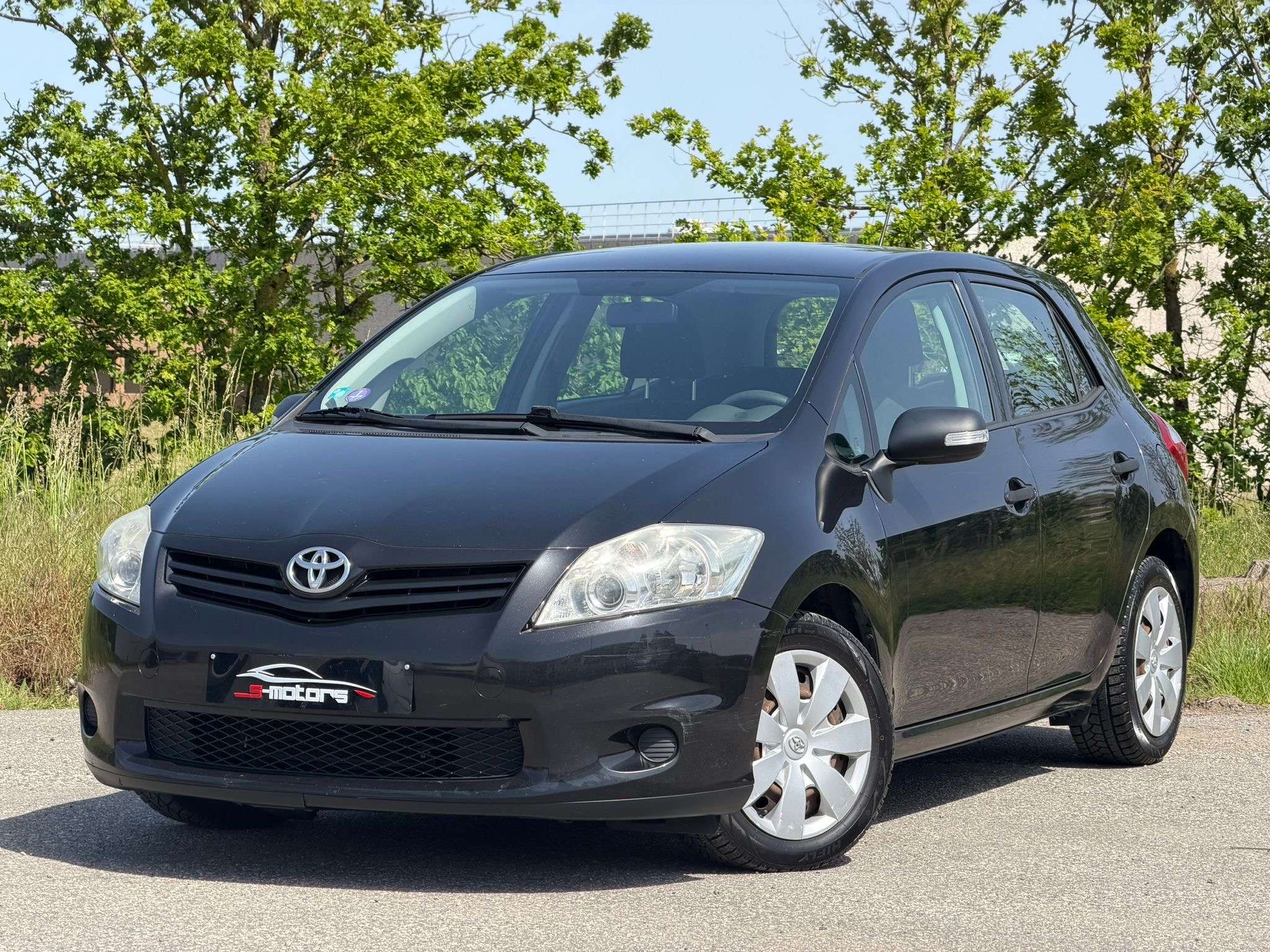 Toyota Auris 1.4i VVT-i • ROULE PARFAITEMENT