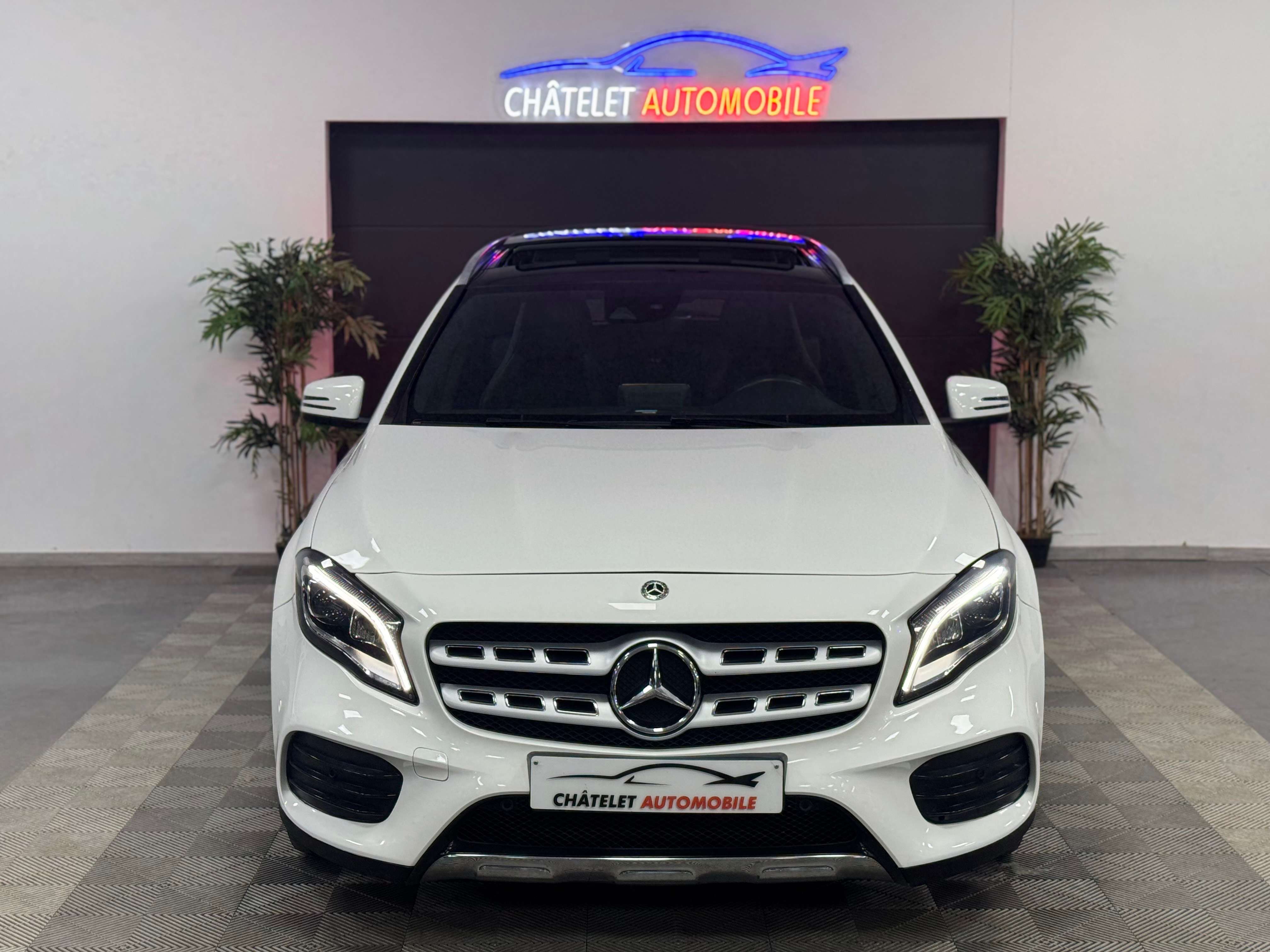 Mercedes-Benz GLA 200 Pack-Amg Toit Led 12 mois garantie
