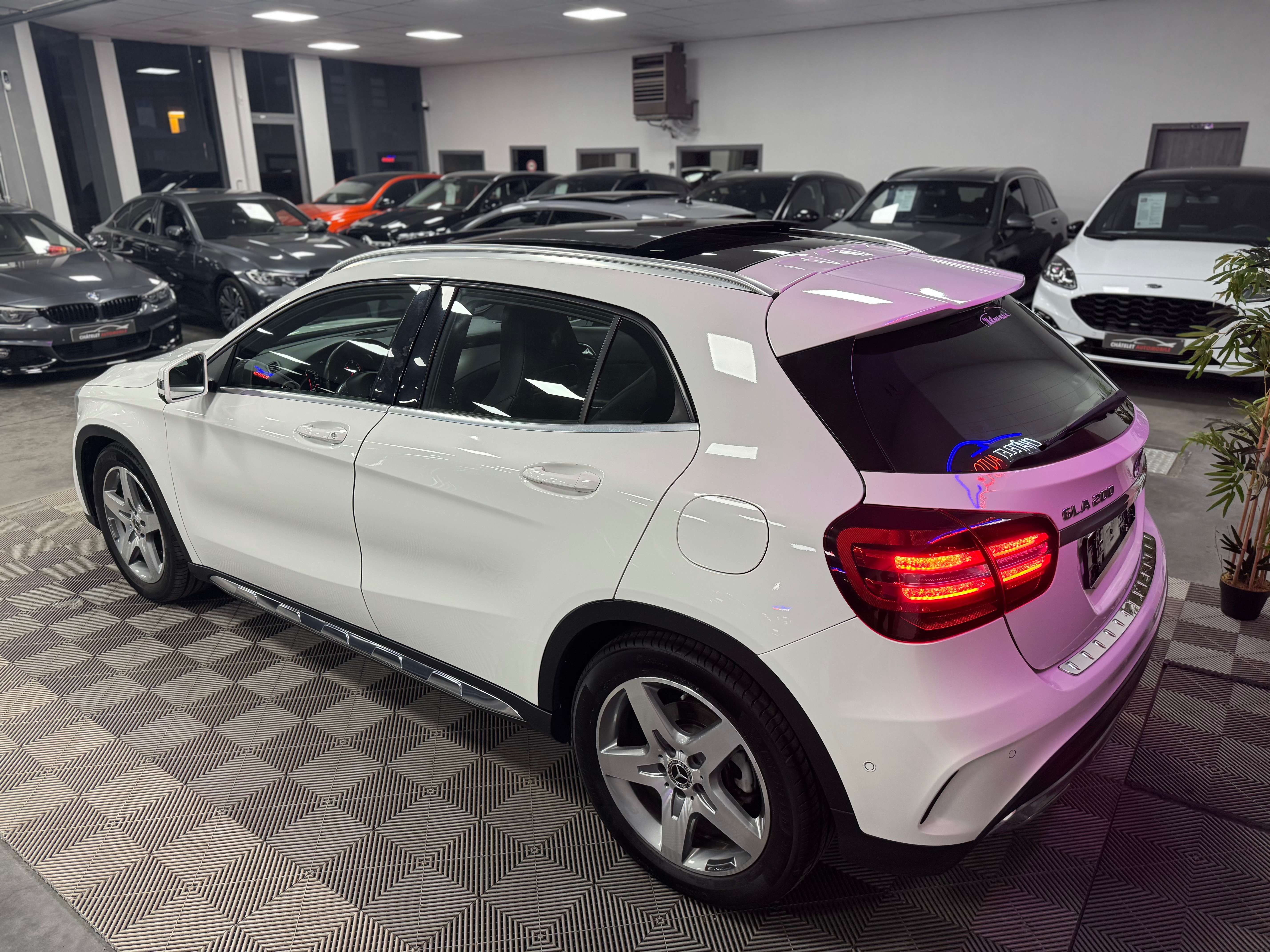 Mercedes-Benz GLA 200 Pack-Amg Toit Led 12 mois garantie