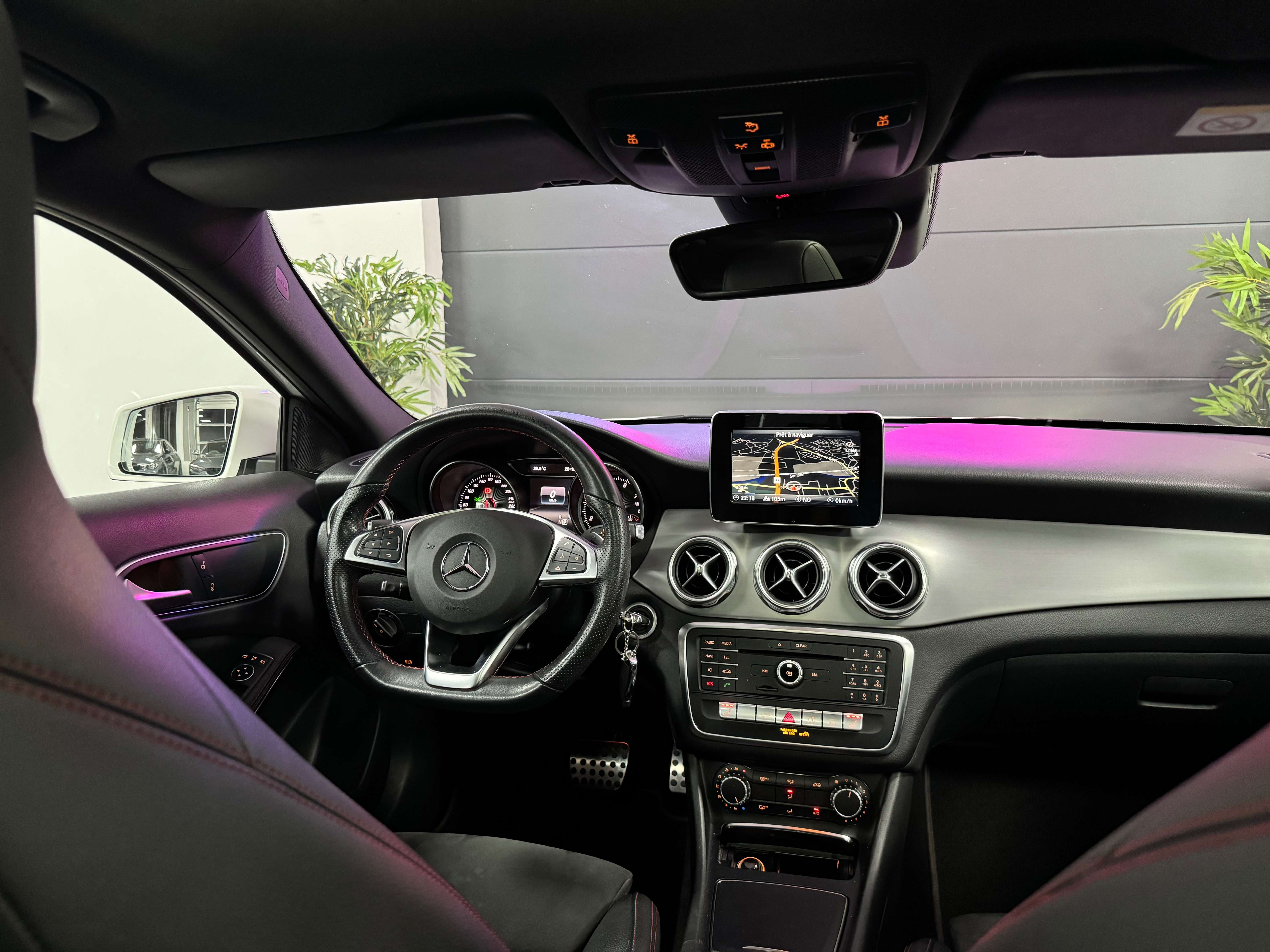 Mercedes-Benz GLA 200 Pack-Amg Toit Led 12 mois garantie