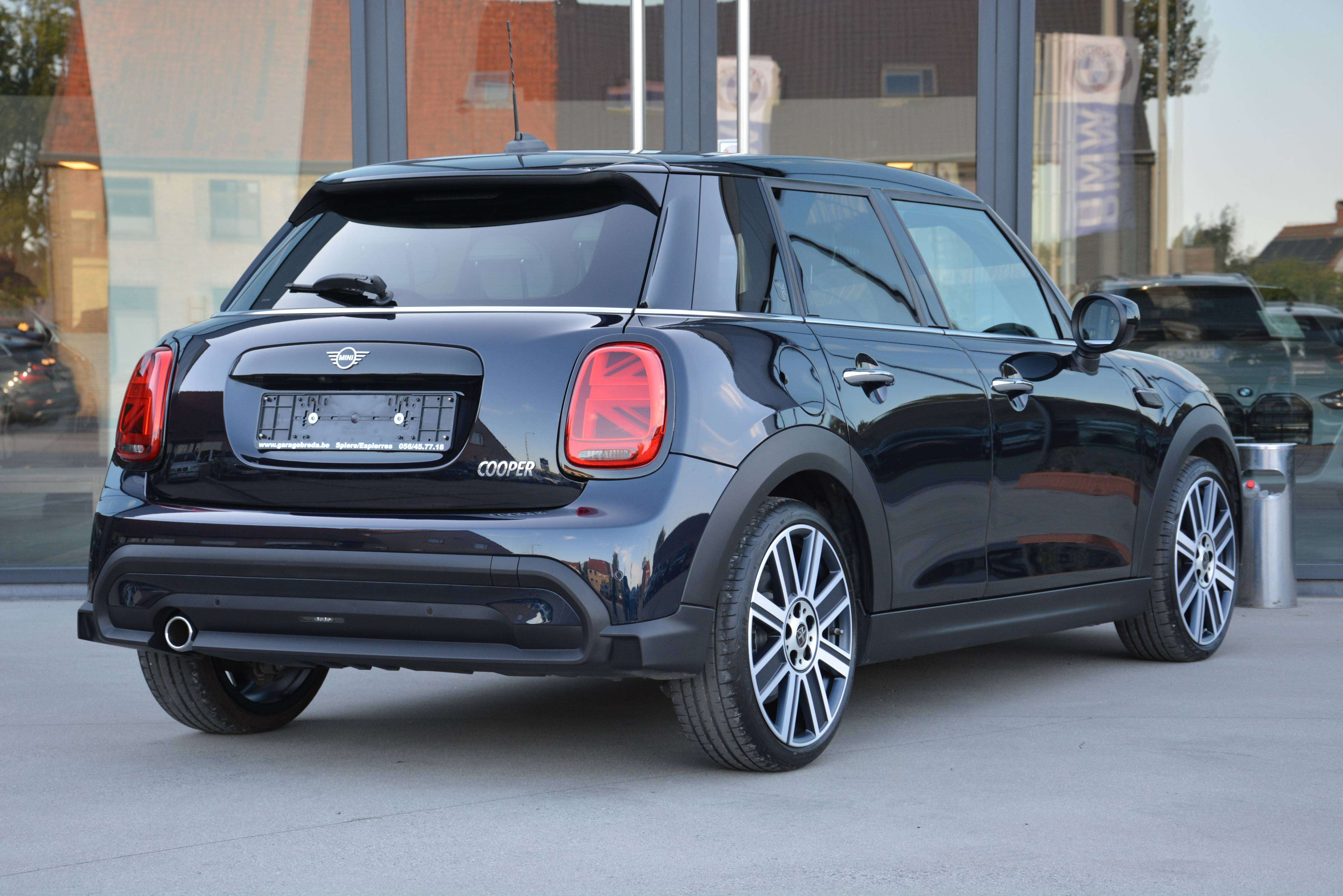 MINI Cooper Yours edition/Adaptieve cruise/Cam/HUD/Leder/18"