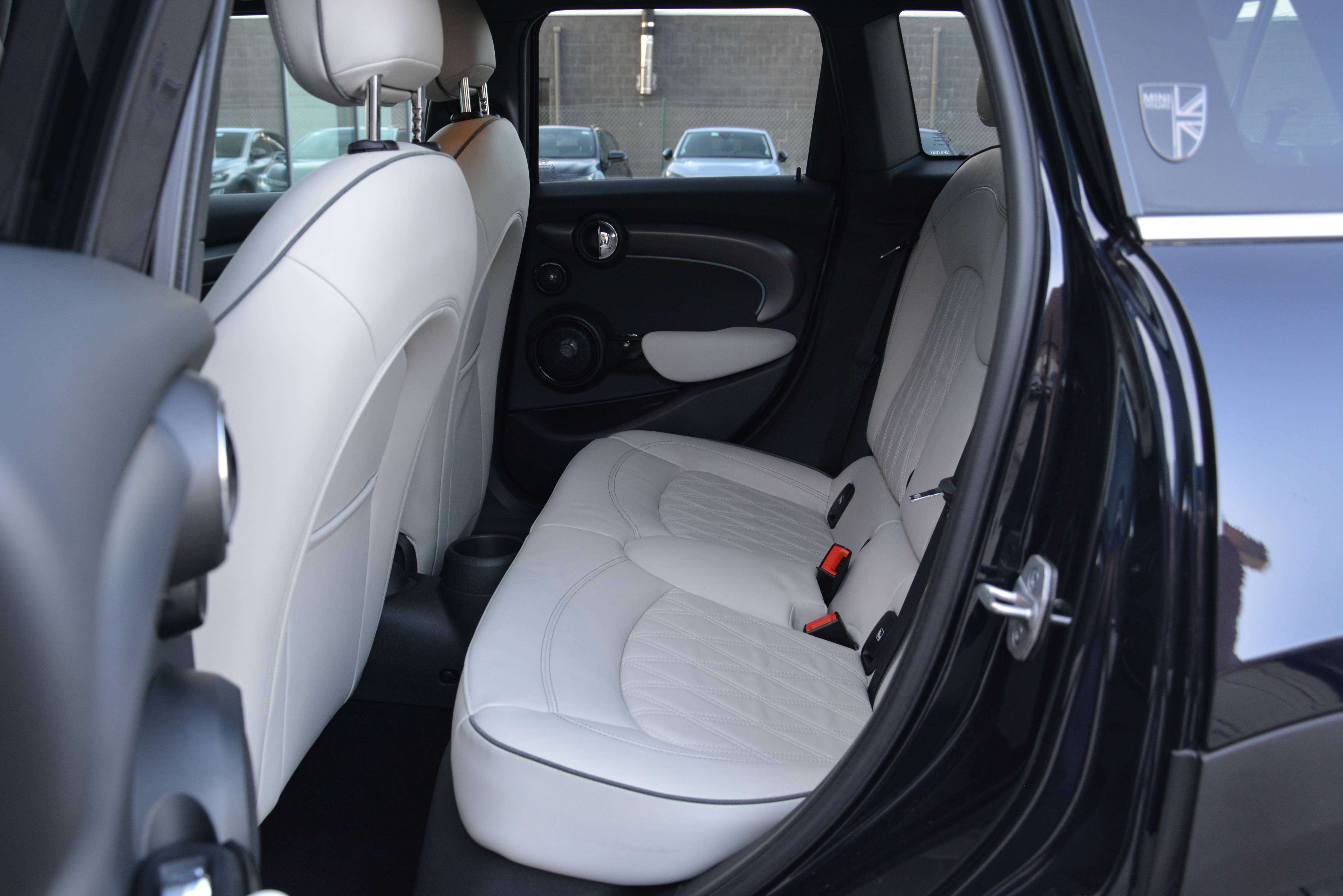 MINI Cooper Yours edition/Adaptieve cruise/Cam/HUD/Leder/18"