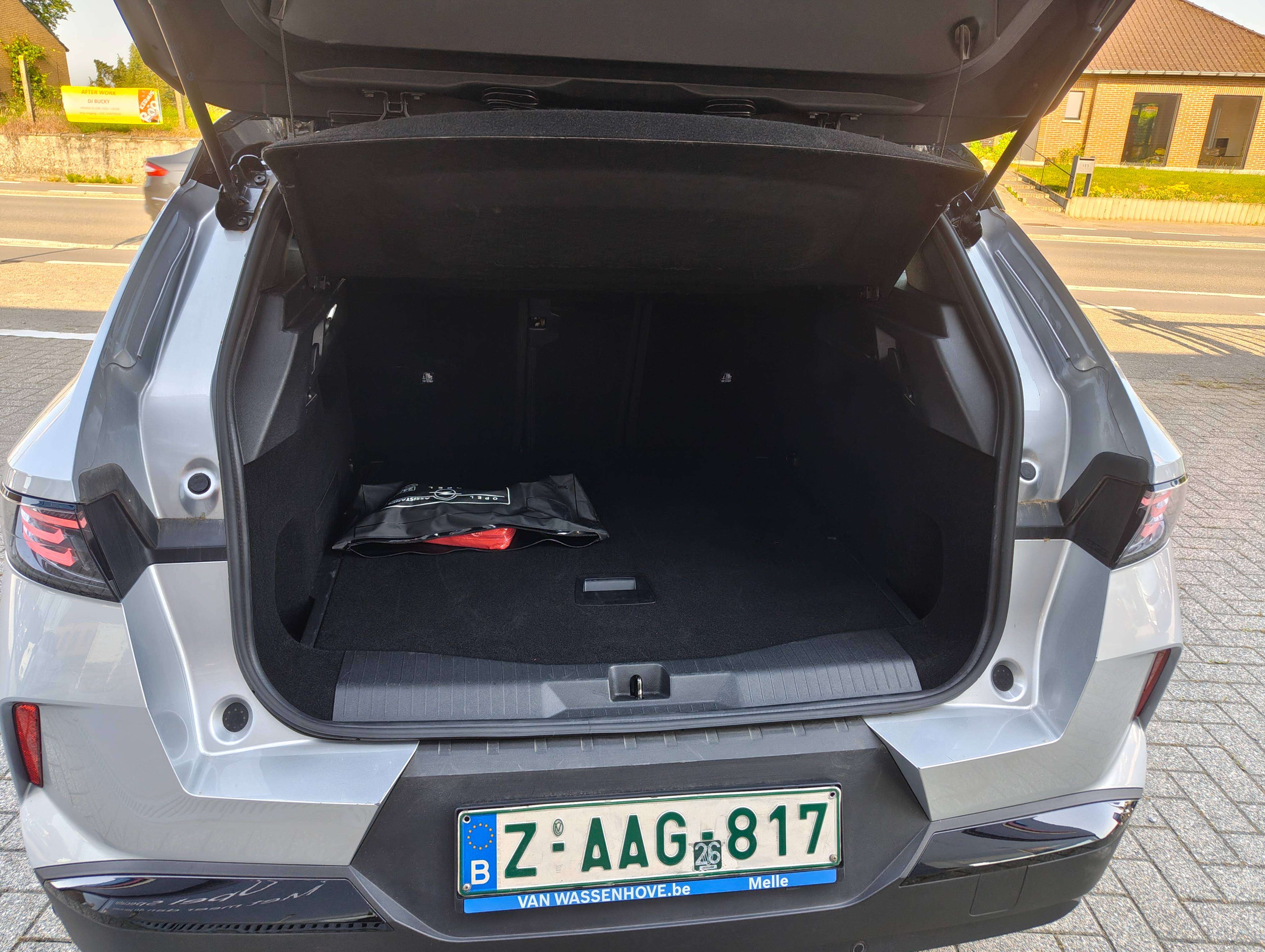 Opel Grandland New Grandland 1.2 Hybrid (benz/el) 100KW Demo Automaat *