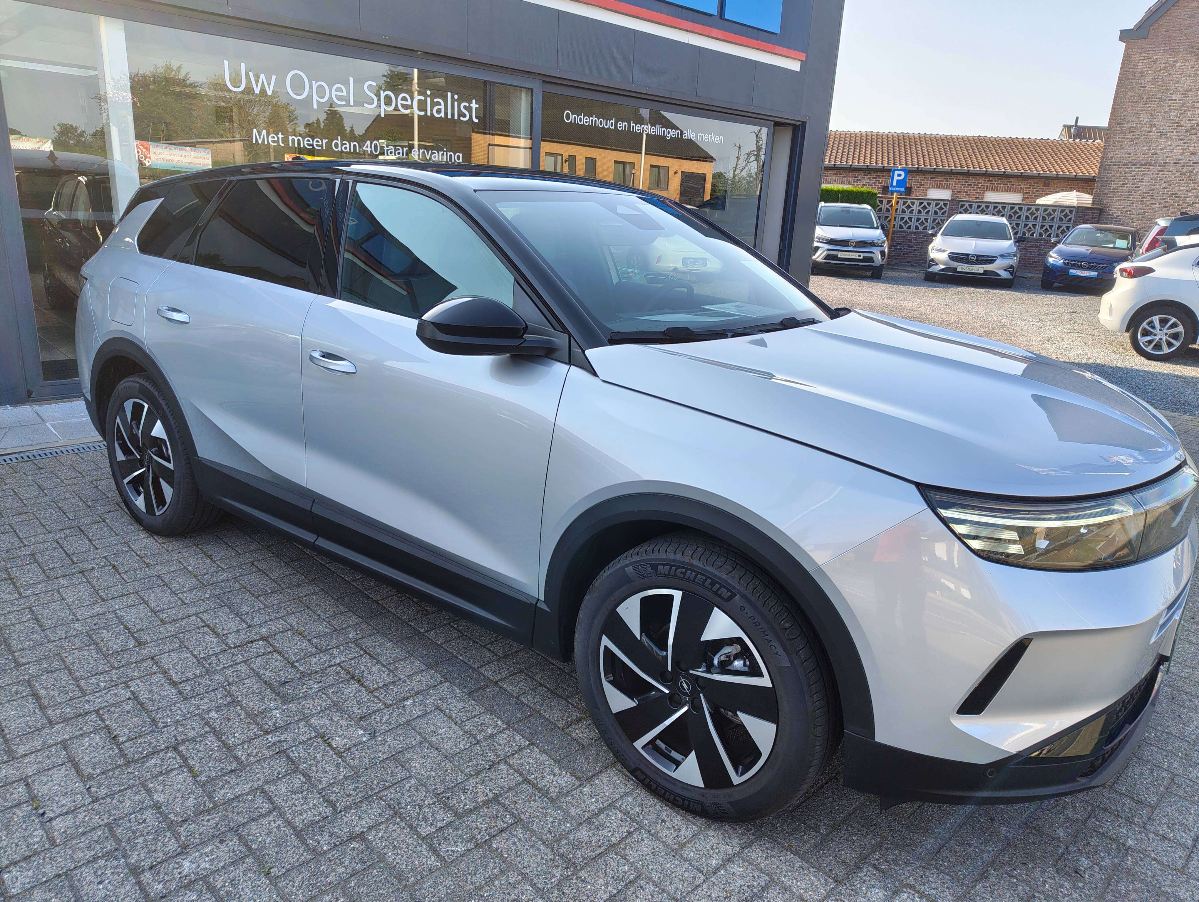 Opel Grandland New Grandland 1.2 Hybrid (benz/el) 100KW Demo Automaat *