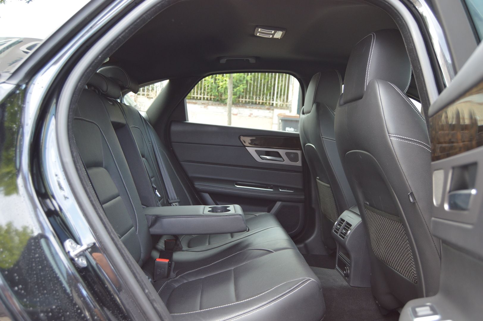 Jaguar XF 2.0D 180CH R-SPORT BVA