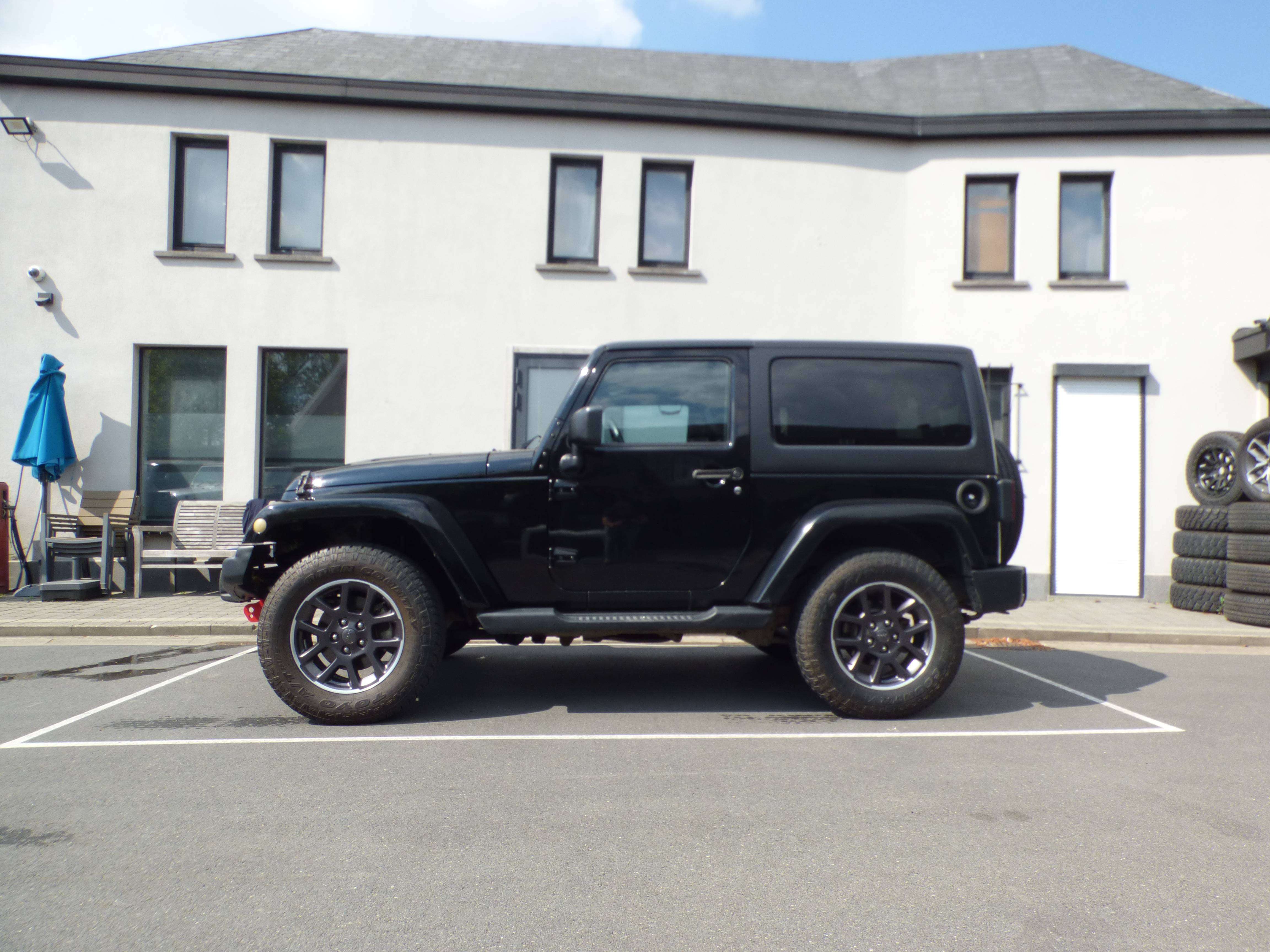 Jeep Wrangler Wrangler 2.8 CRD Black Edition DPF**75000km**