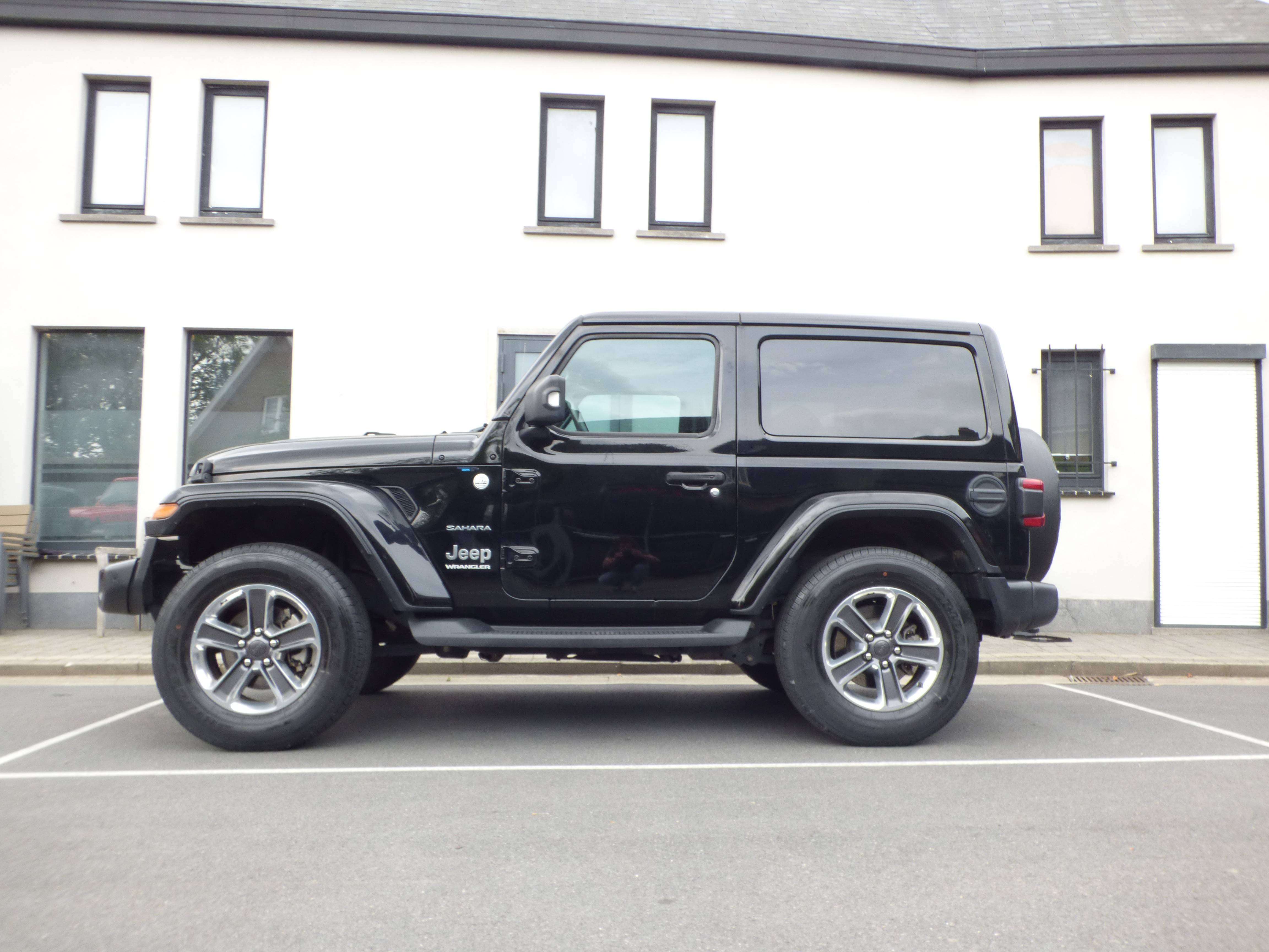 Jeep Wrangler Wrangler 2.0 Turbo Sahara  **53000km**