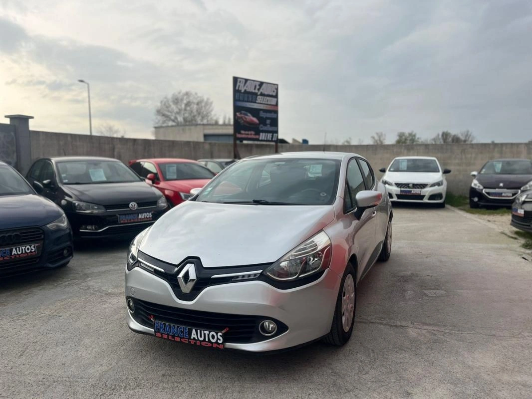 Renault Clio IV 1.5 DCI 90 CH | ENTIÈREMENT RÉVISÉE & GARANTIE SUR 12 MOIS UE
