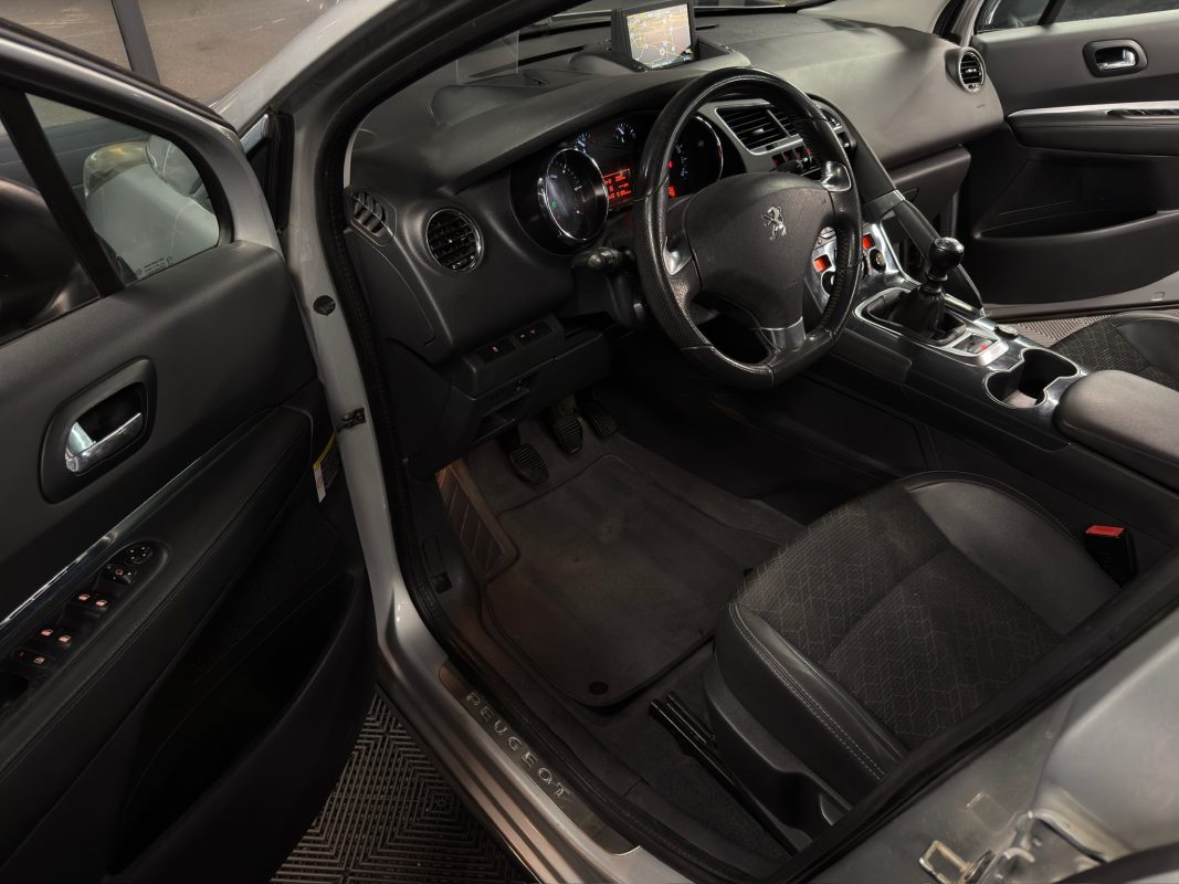 Peugeot 3008 PHASE 2 ALLURE 1.6 HDI 120 Cv TOIT PANORAMIQUE / GPS BVM6 CRIT AIR - GARANTIE 1 AN