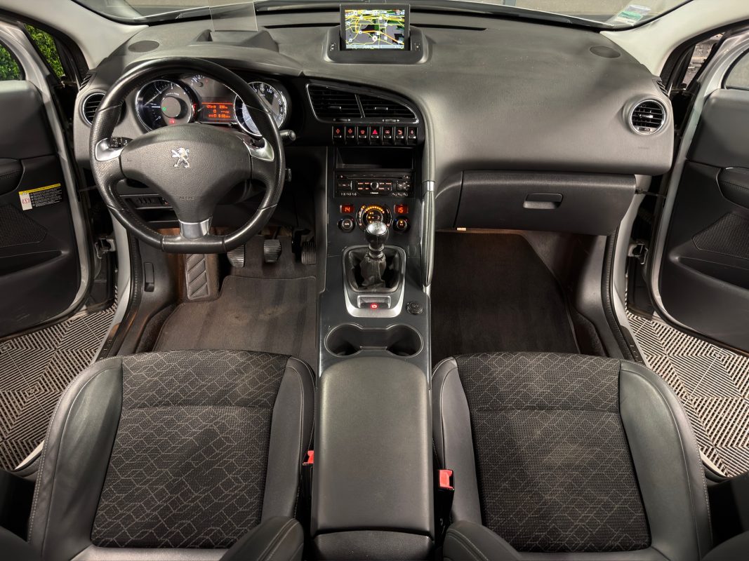 Peugeot 3008 PHASE 2 ALLURE 1.6 HDI 120 Cv TOIT PANORAMIQUE / GPS BVM6 CRIT AIR - GARANTIE 1 AN