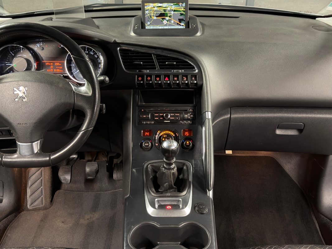 Peugeot 3008 PHASE 2 ALLURE 1.6 HDI 120 Cv TOIT PANORAMIQUE / GPS BVM6 CRIT AIR - GARANTIE 1 AN