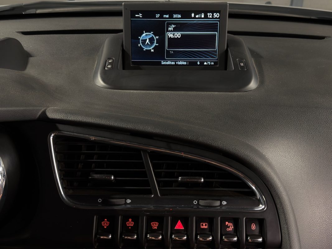 Peugeot 3008 PHASE 2 ALLURE 1.6 HDI 120 Cv TOIT PANORAMIQUE / GPS BVM6 CRIT AIR - GARANTIE 1 AN