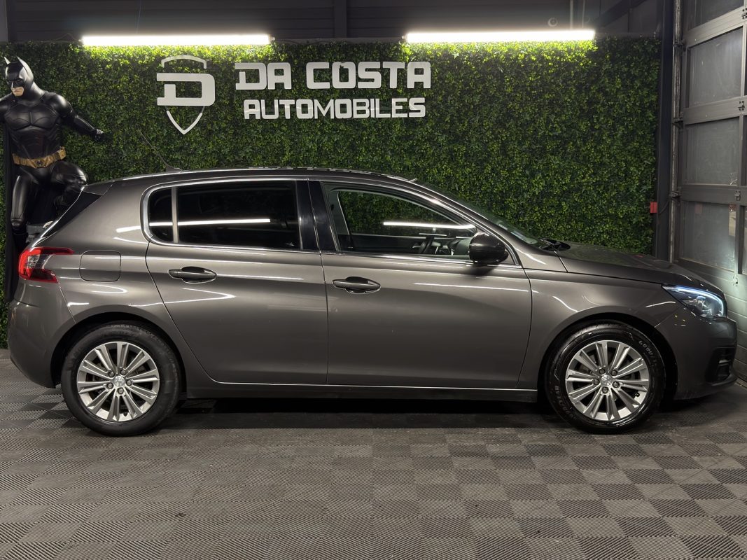 Peugeot 308 II PHASE 2 ALLURE 1.2 TURBO 130 BOITE AUTO EAT8 TOIT PANO APPLE & ANDROID - GARANTIE 1an