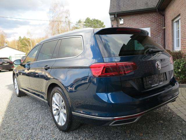 Volkswagen Passat Variant 1.6 TDi DSG PARKPILOT Elegance Business IN PROMO!