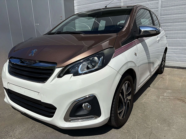 Peugeot 108 108 1.2 PureTech Allure NVLE COURROIE !!!