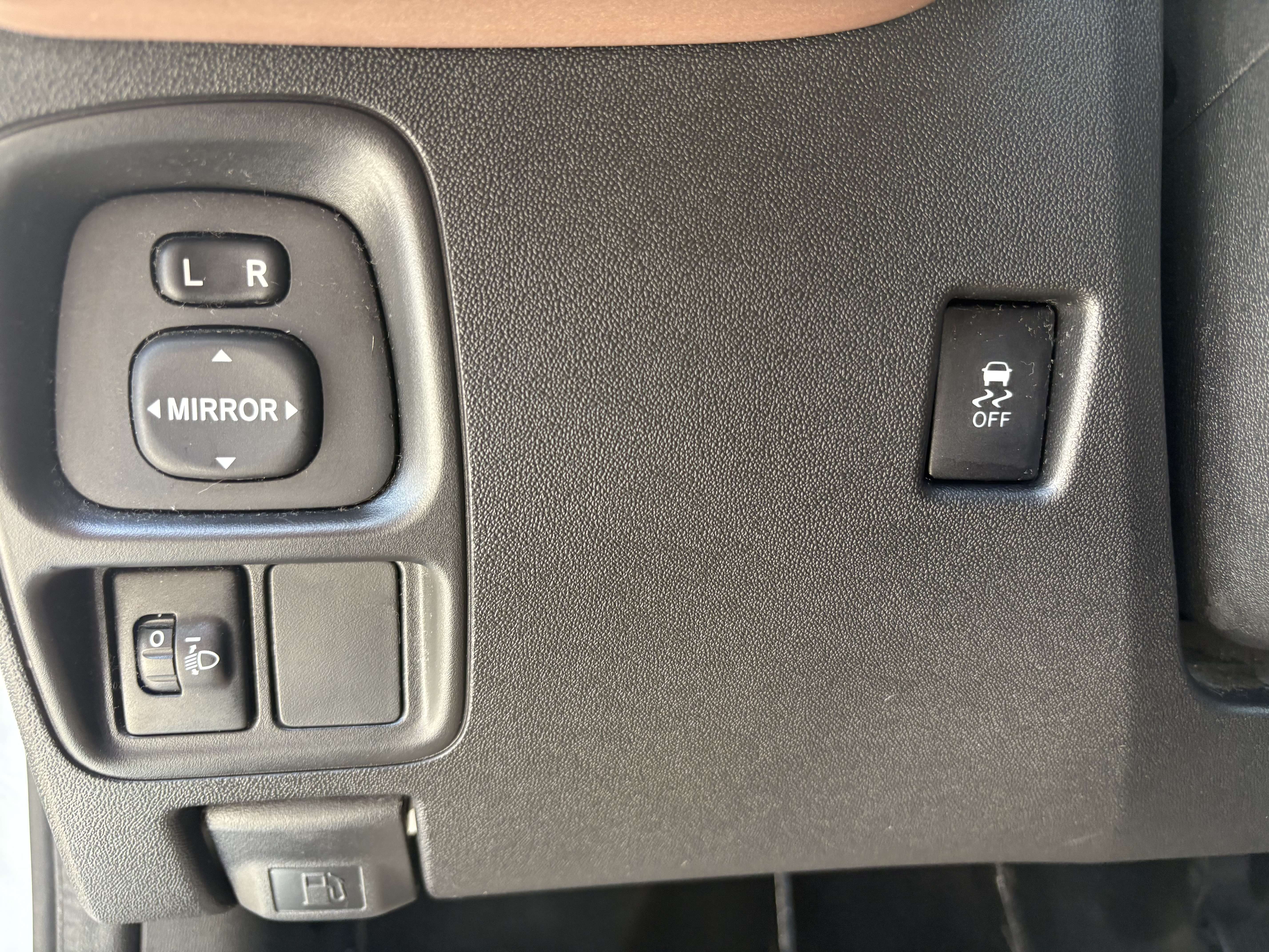 Peugeot 108 108 1.2 PureTech Allure NVLE COURROIE !!!