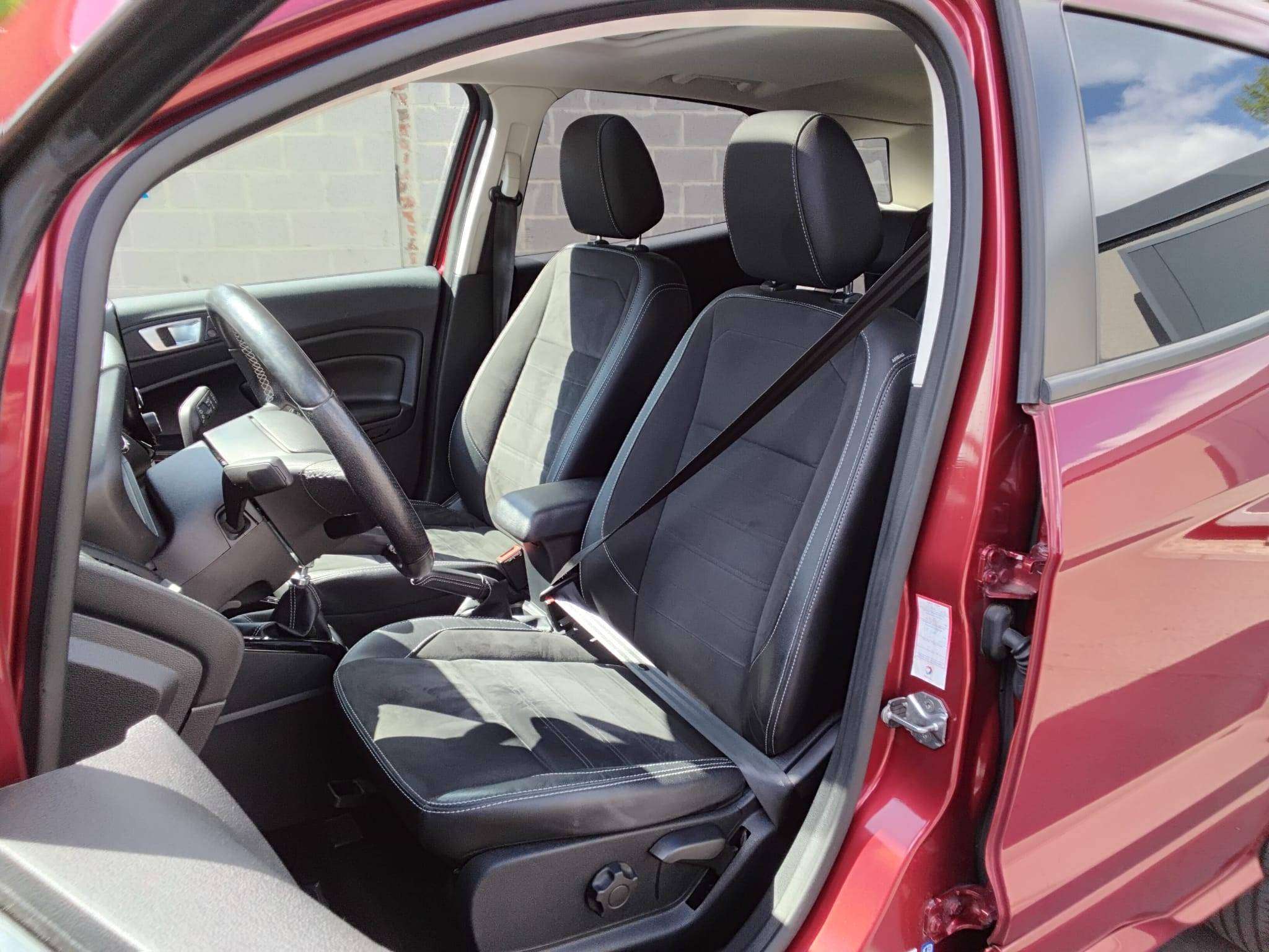 Ford EcoSport 1.0 EcoBoost FWD ST Line  FULL OPTIE OPENDAK CARPLAY........