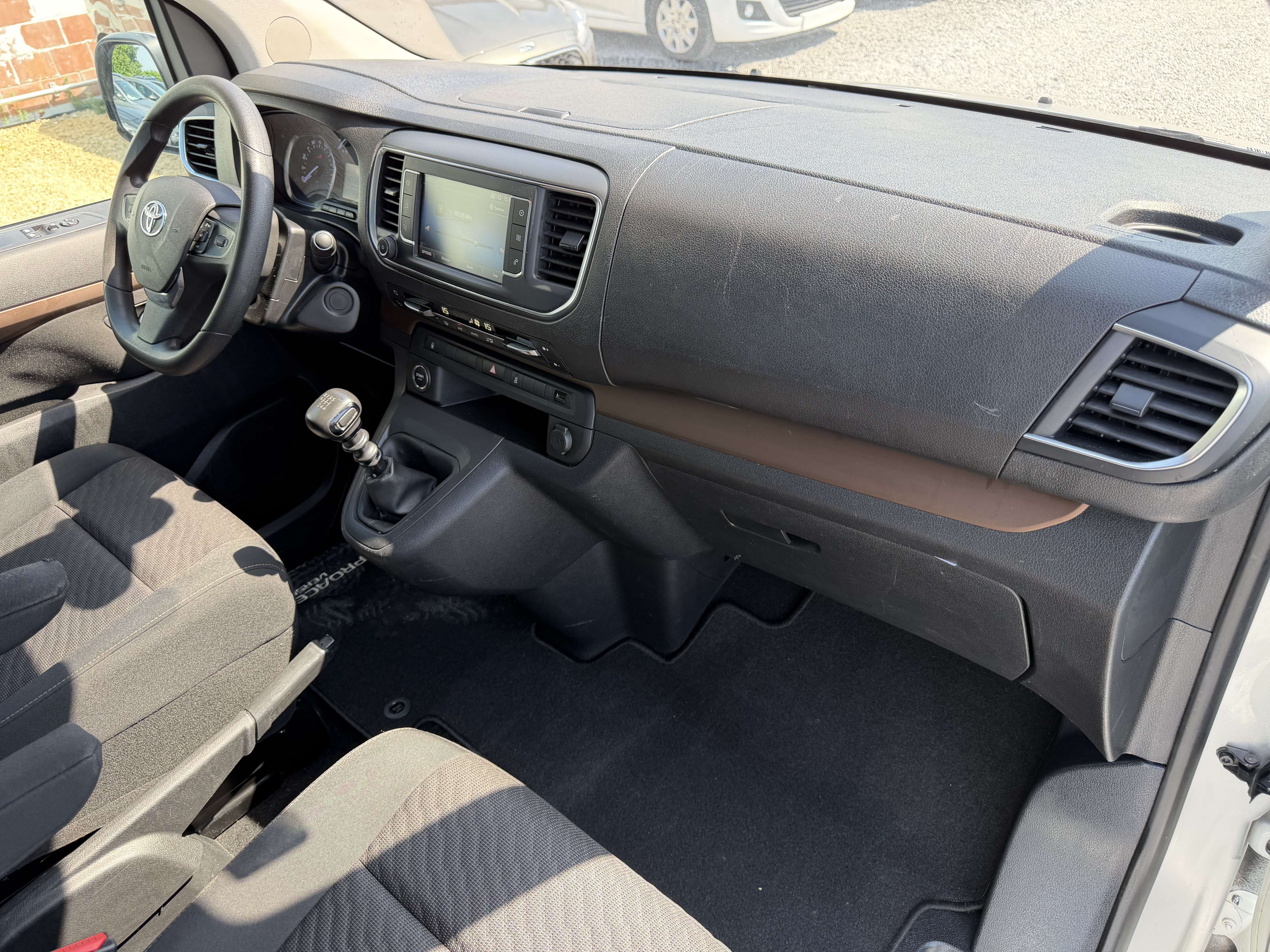 Toyota Proace Proace Verso 2.0 D-4D Long - 8 PLACES - Toit pano