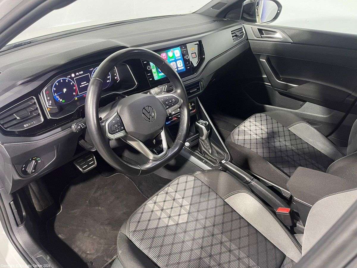Volkswagen Taigo 1.0 TSI DSG | R-LINE | NETTO: 18.200€ | CARPLAY
