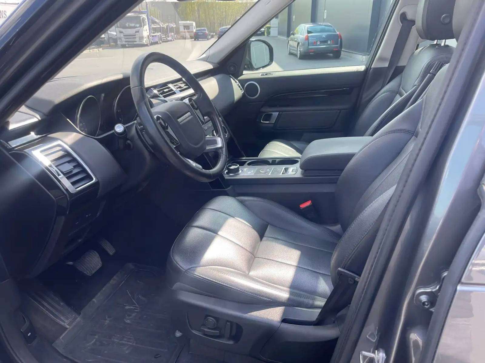 Land Rover Discovery 2.0 SD4 SE (EU6d-TEMP) // TOIT PANO OUVRANT //