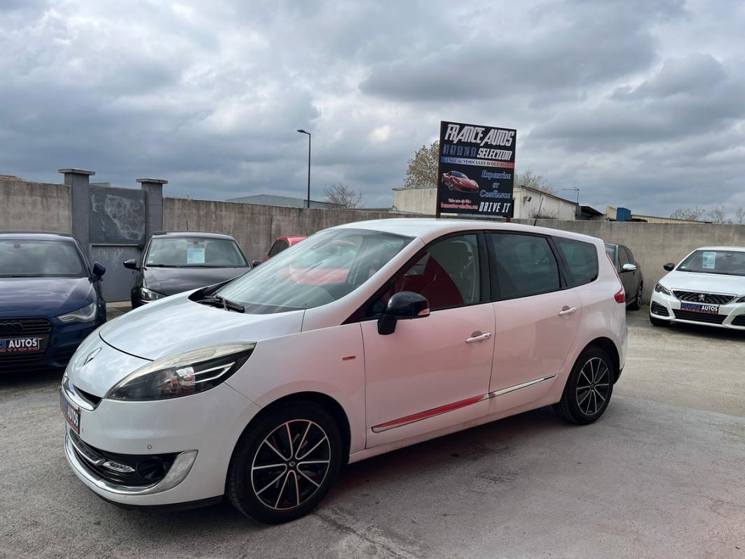Renault Scenic BOSE 1.5 DCI 110 CH 7 PLACES - AVEC GPS TOMTOM | ENTIÈREMENT RÉVISÉE & GARANTIE