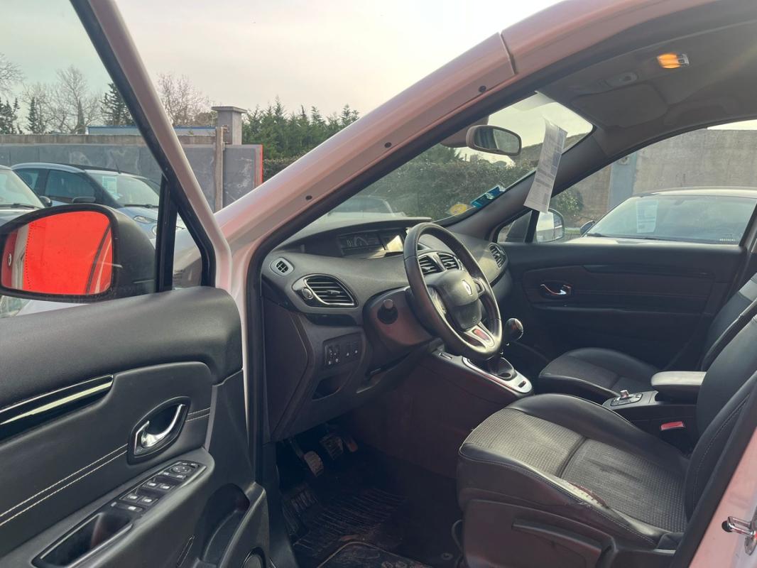 Renault Scenic BOSE 1.5 DCI 110 CH 7 PLACES - AVEC GPS TOMTOM | ENTIÈREMENT RÉVISÉE & GARANTIE