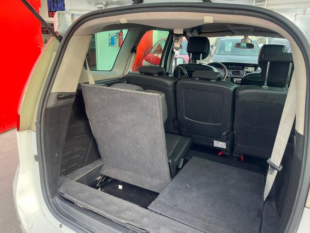 Renault Scenic BOSE 1.5 DCI 110 CH 7 PLACES - AVEC GPS TOMTOM | ENTIÈREMENT RÉVISÉE & GARANTIE