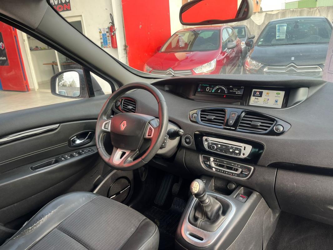 Renault Scenic BOSE 1.5 DCI 110 CH 7 PLACES - AVEC GPS TOMTOM | ENTIÈREMENT RÉVISÉE & GARANTIE