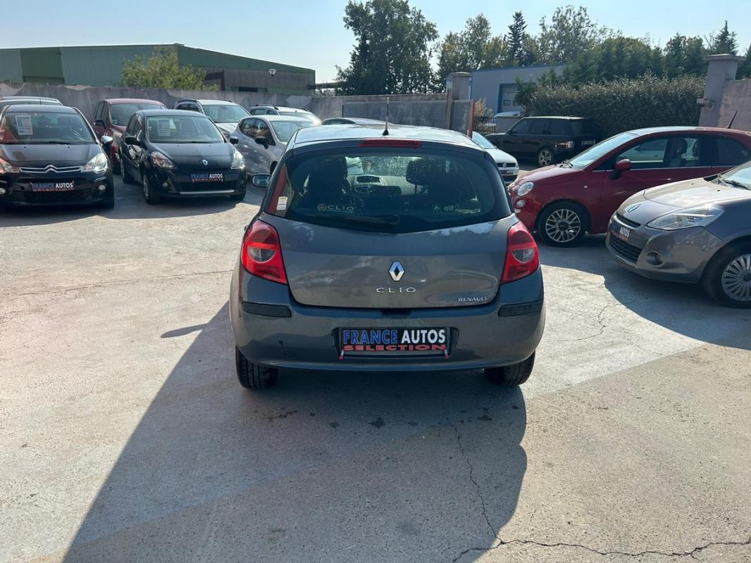 Renault Clio III ENTRETIEN COMPLET 1.5L DCI KIT DE DISTRIBUTION P.E NEUVE RÉVISÉE ET GARANTIE