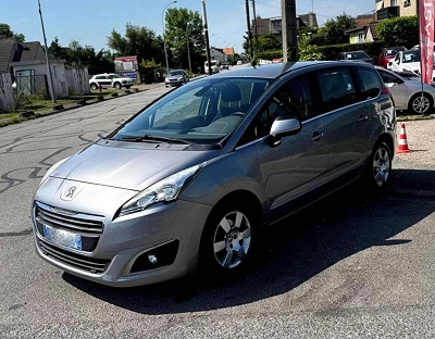 Peugeot 5008 1.2 PT 130 CV Active Business 7 PLACES DISTRIBUTION NEUVE
