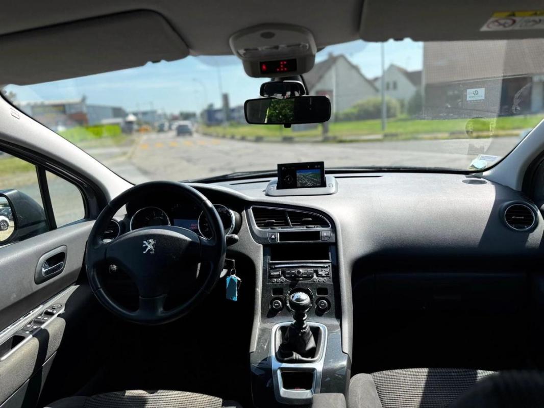 Peugeot 5008 1.2 PT 130 CV Active Business 7 PLACES