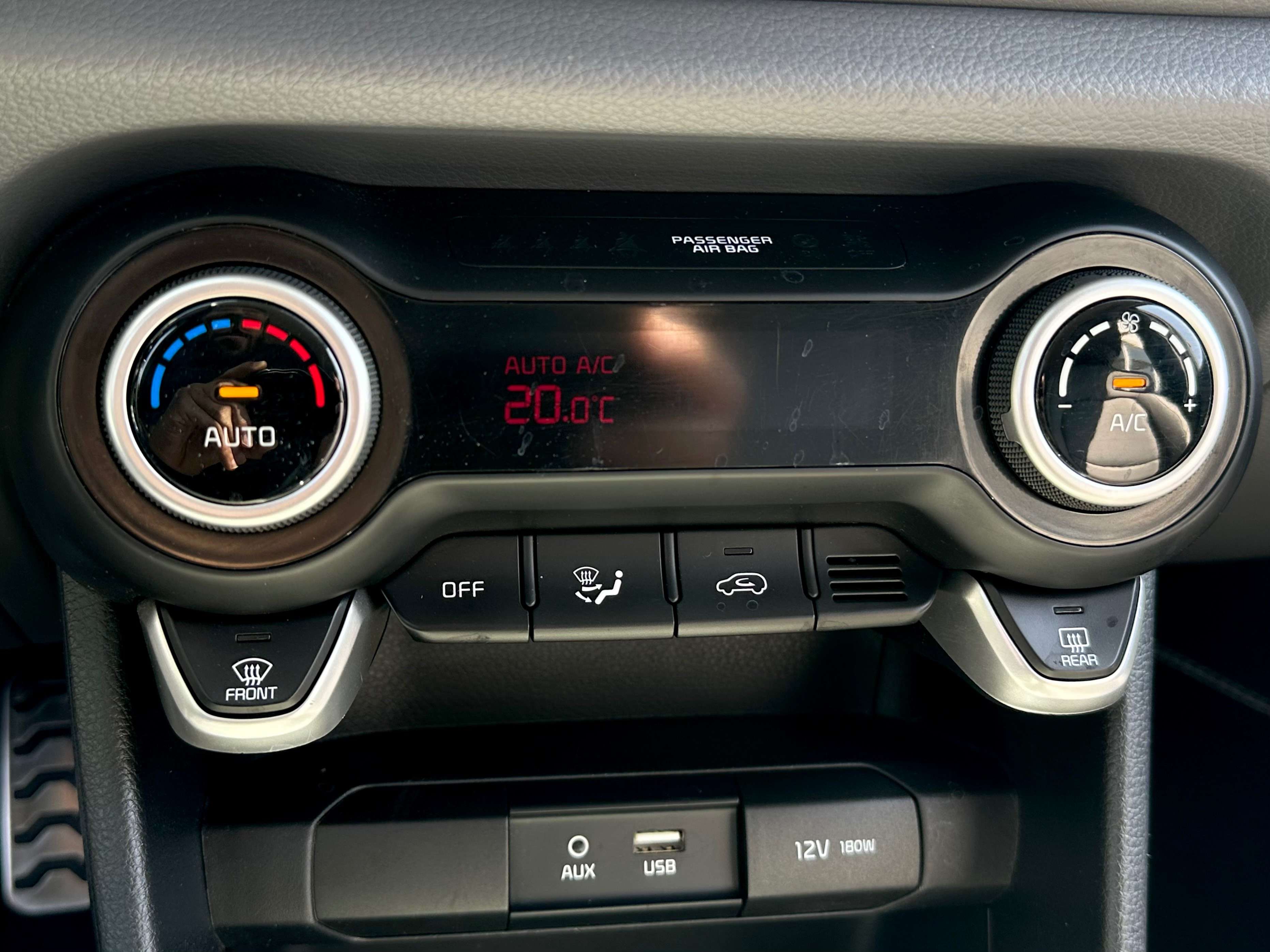 Kia Picanto 1.0*XLINE*100CV*CUIR*LED*NAVI*CAMERA*CARPLAY*GARANTIE 12 MOIS