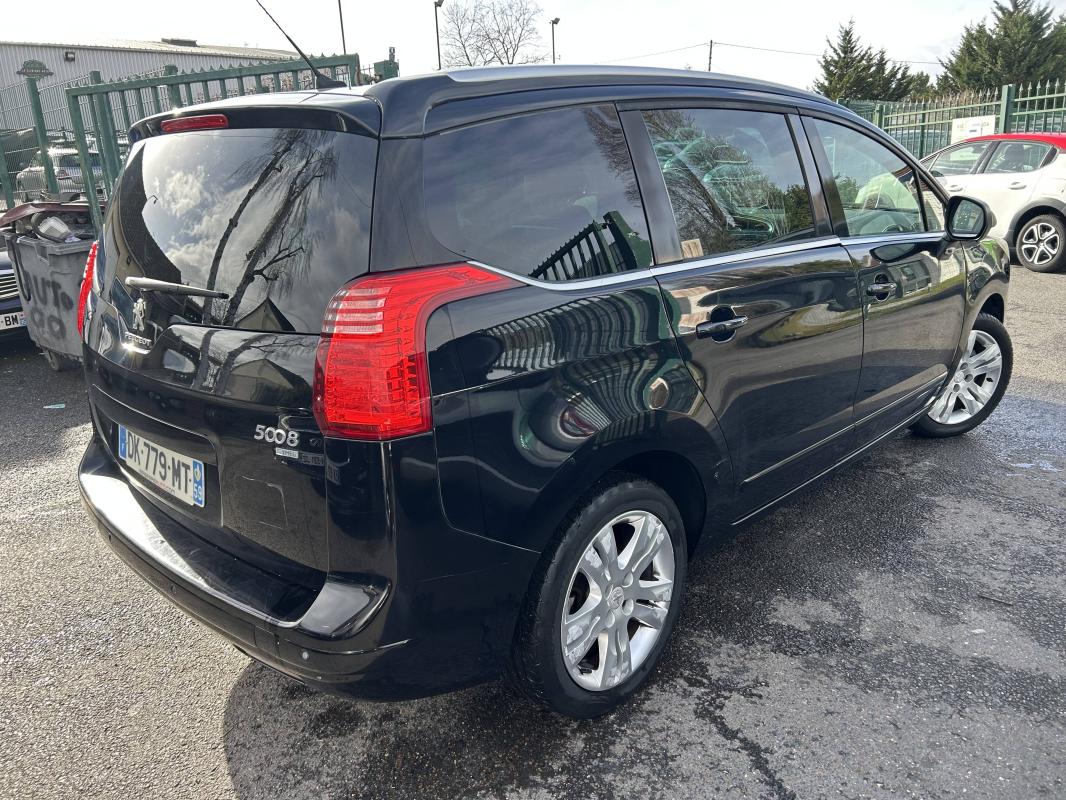 Peugeot 5008 Allure 5pl 1.6 e-HDi 115ch FAP ETG6