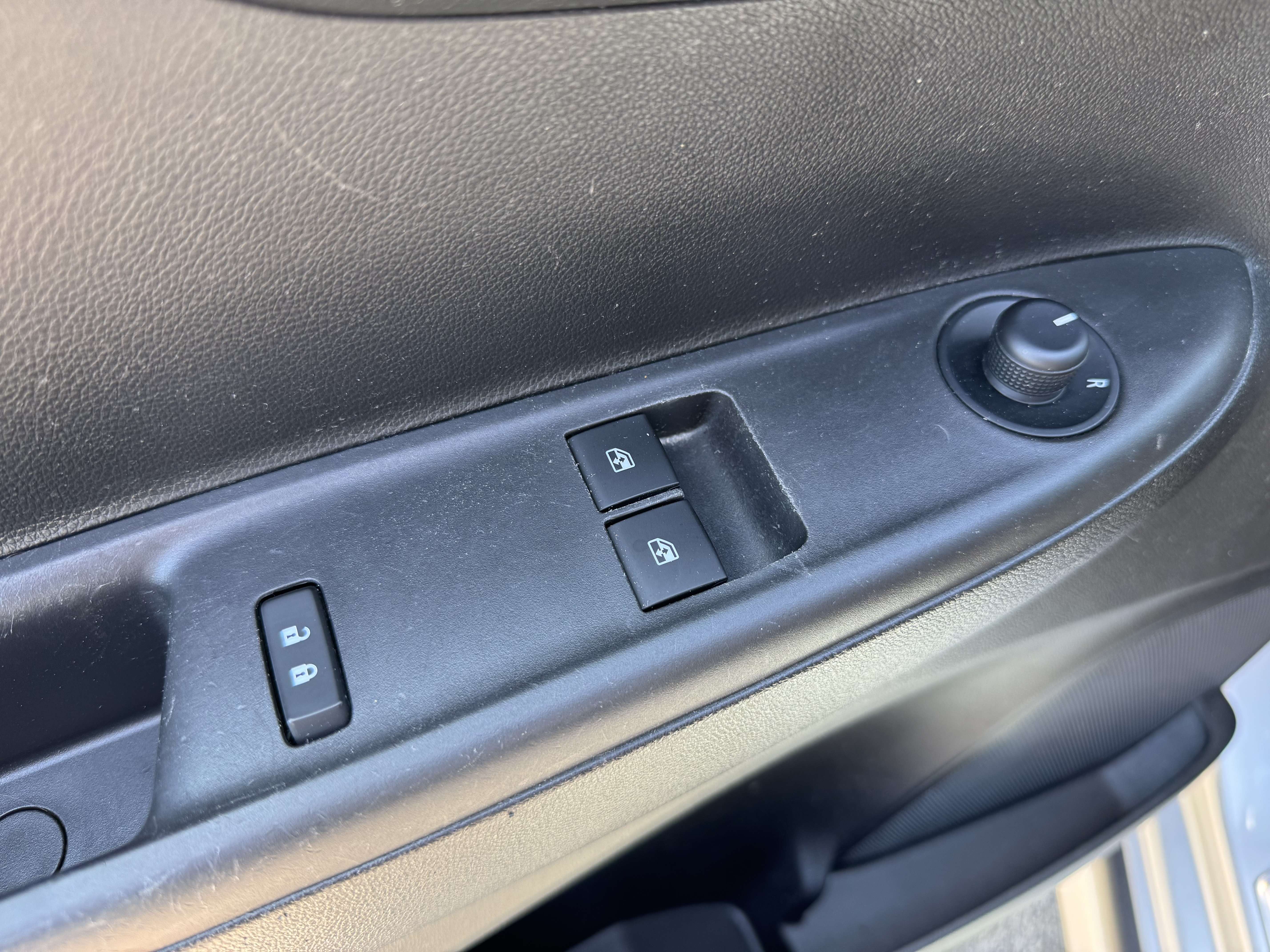 Opel Karl ROCKS 1.0i / CARPLAY / PDC / AIRCO / CRUISE