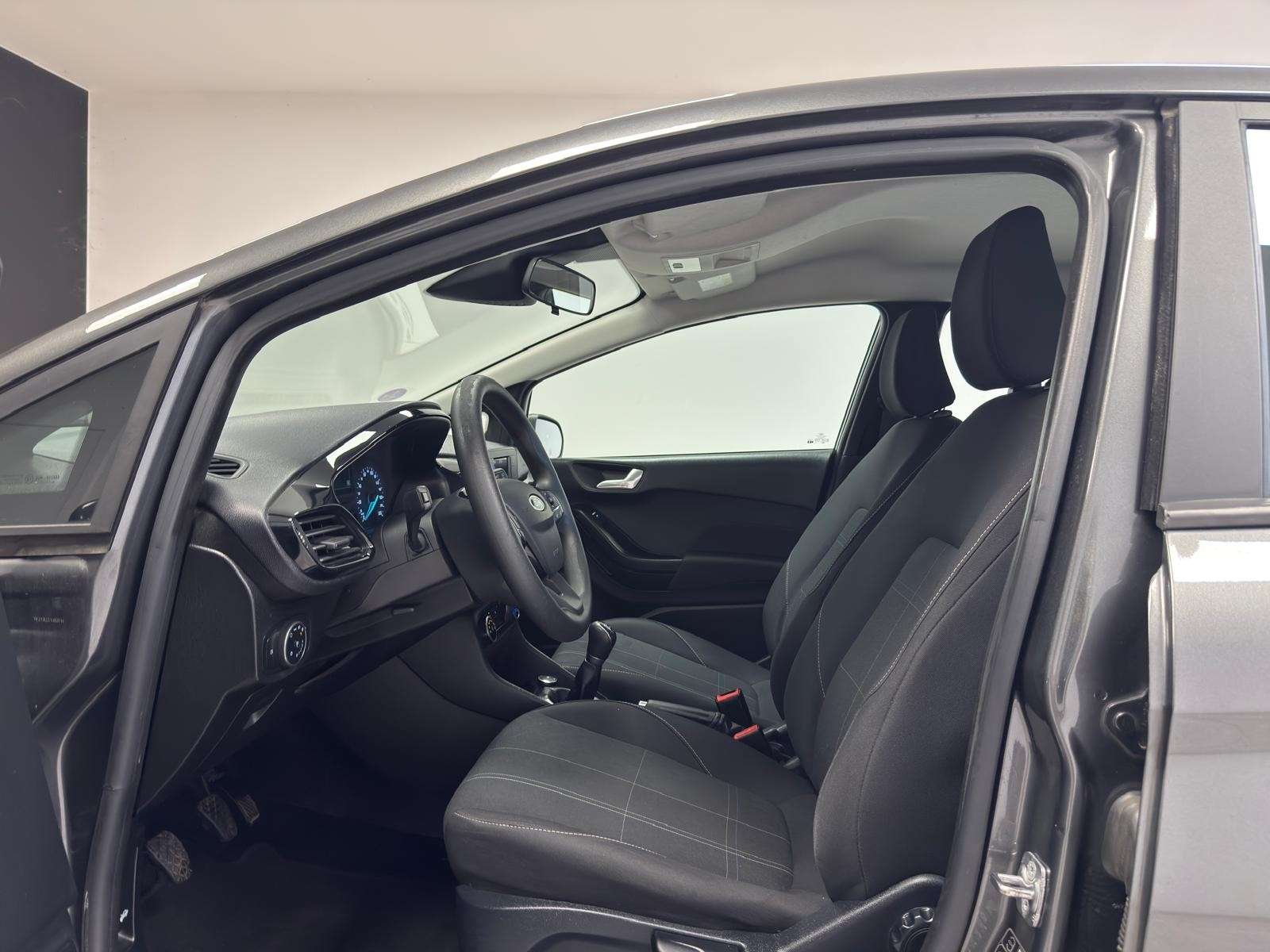 Ford Fiesta Fiesta 1.1i Business Class NEW MOD*GARANTIE 12 MOI