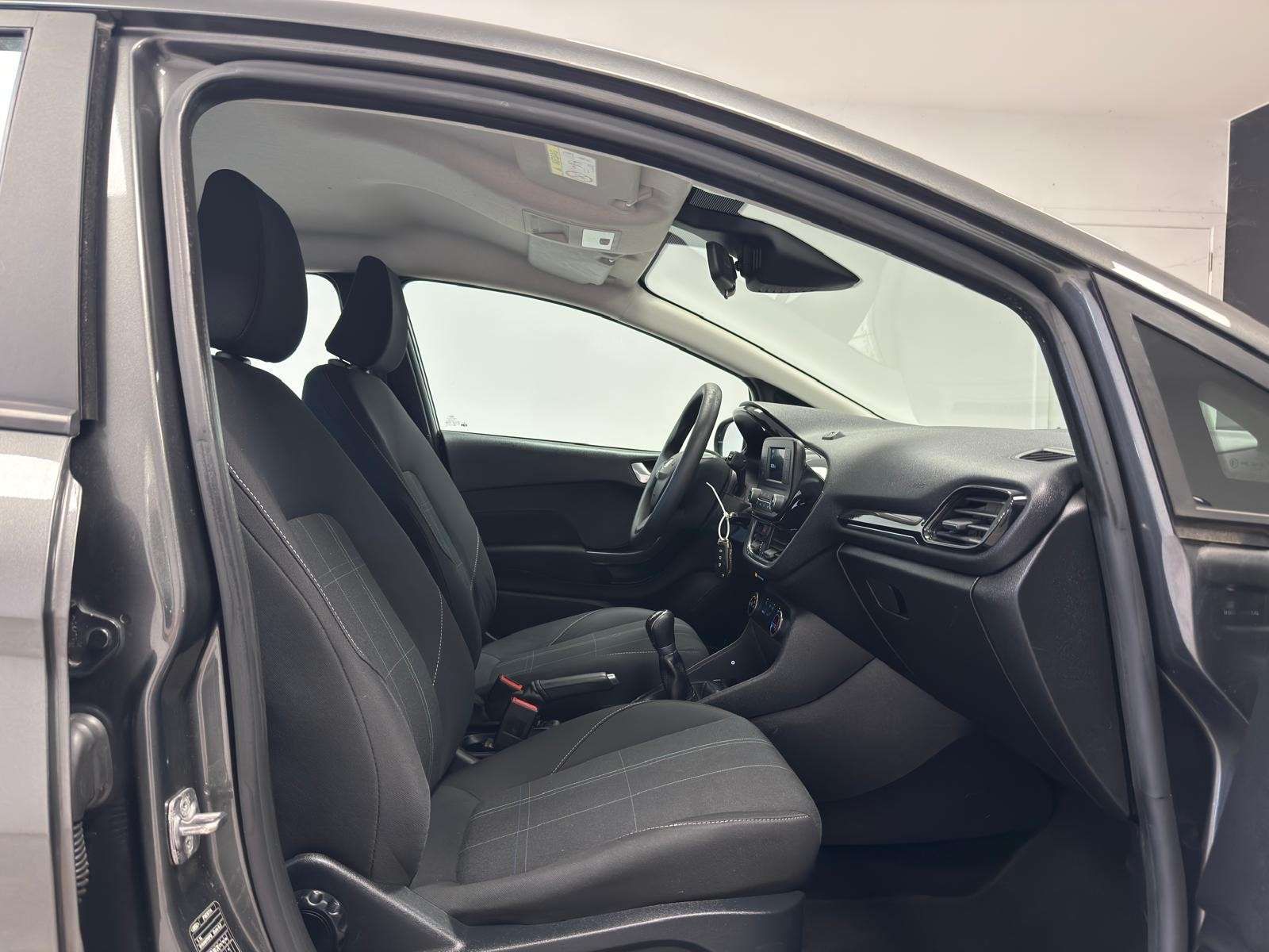 Ford Fiesta Fiesta 1.1i Business Class NEW MOD*GARANTIE 12 MOI