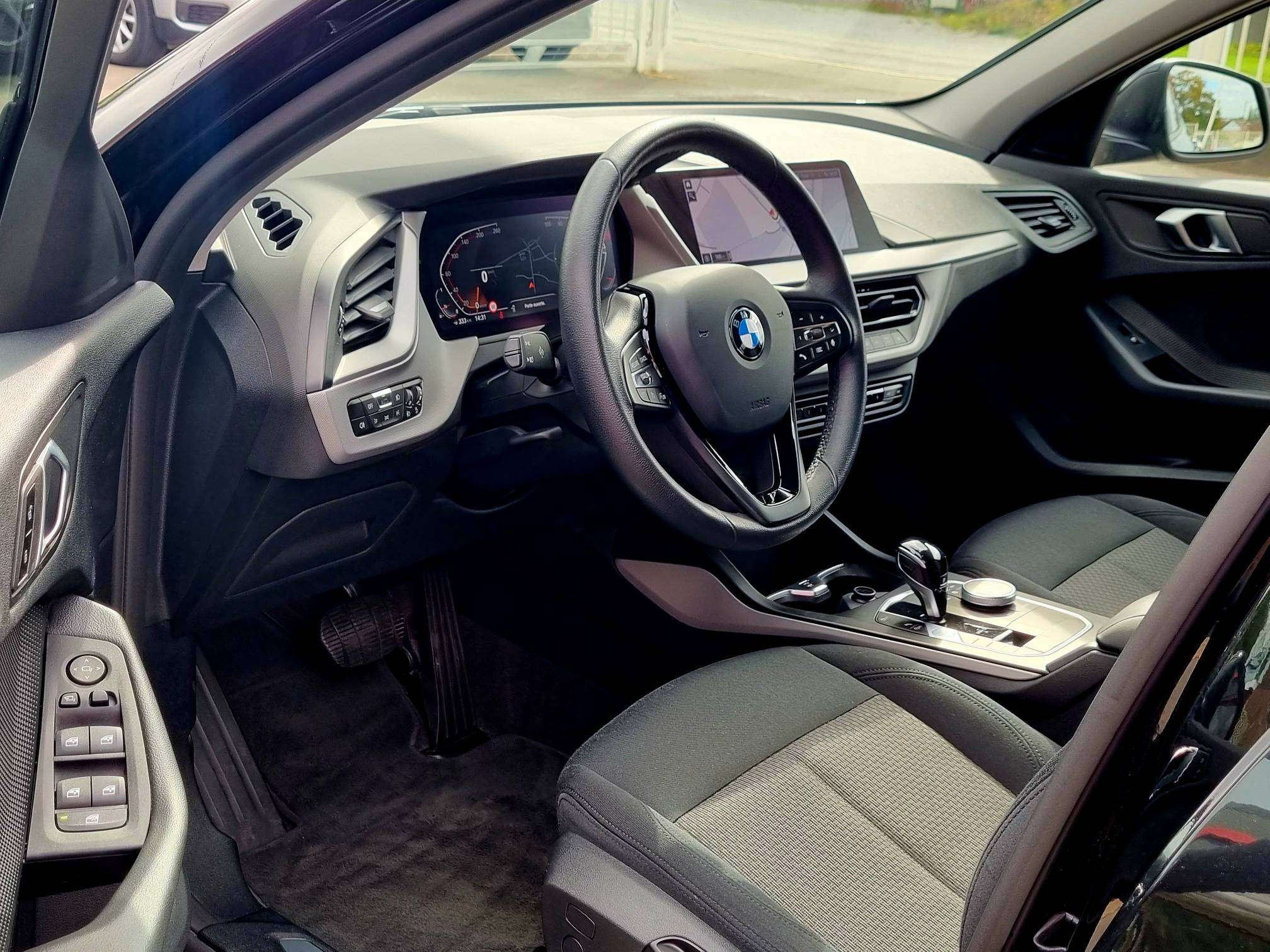 BMW 118 118i / Boite auto / Full Led / Car-Play / Navi ...