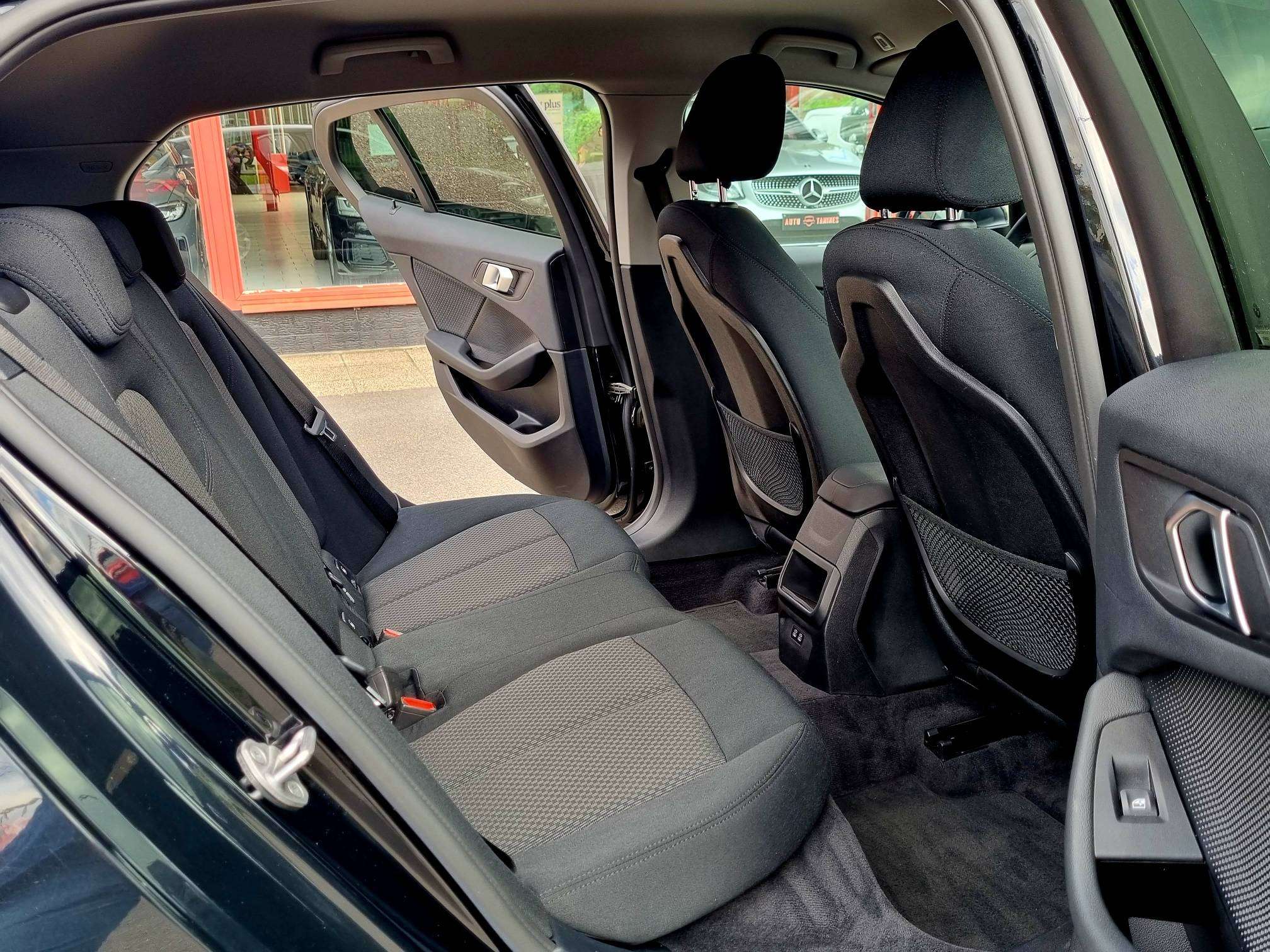BMW 118 118i / Boite auto / Full Led / Car-Play / Navi ...
