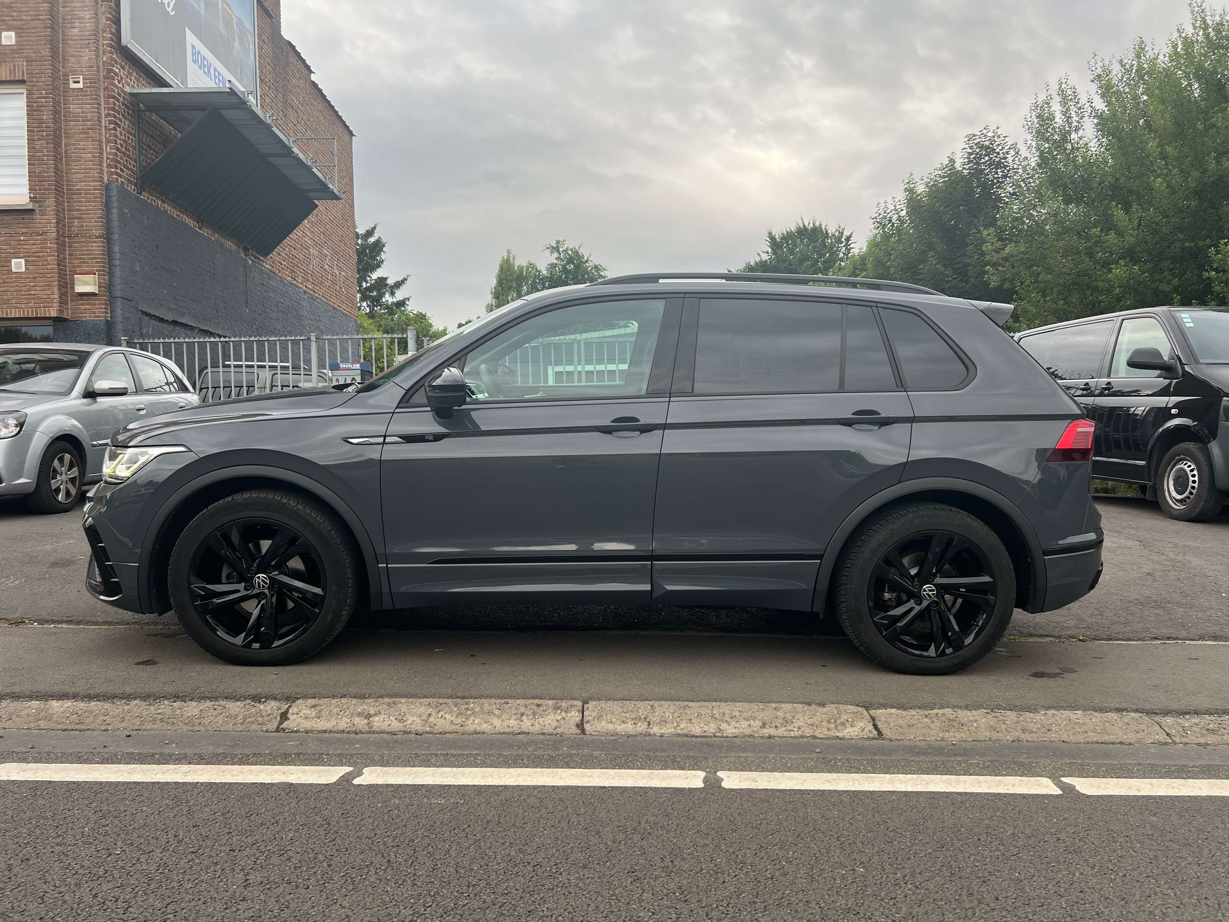 Volkswagen Tiguan 1.5 TSI R-Line DSG AUTOMATIQUE PACK BLACKSHADOW FULL GARANTIE CRÉDIT 100%