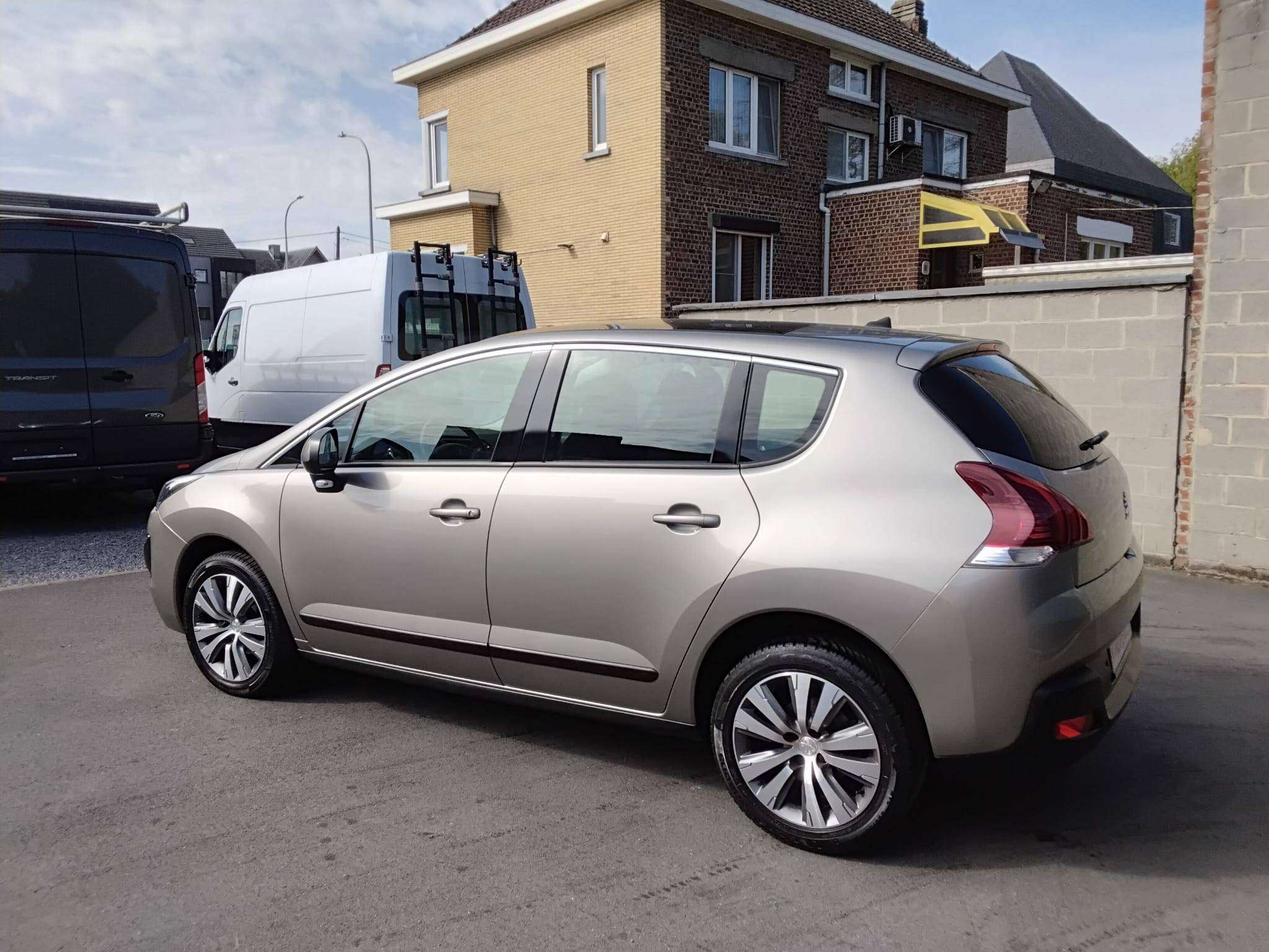 Peugeot 3008 1.6i Access PARHULP ACHTER AIRCO PANODAK BLUET CRUISE