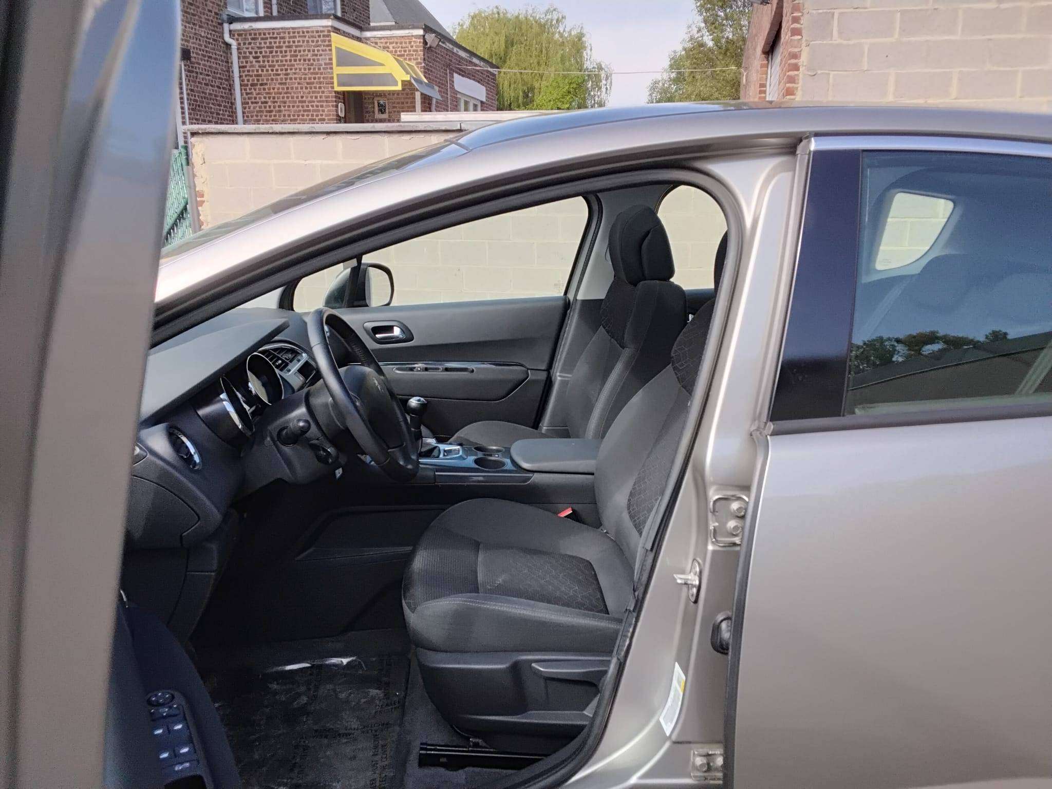 Peugeot 3008 1.6i Access PARHULP ACHTER AIRCO PANODAK BLUET CRUISE