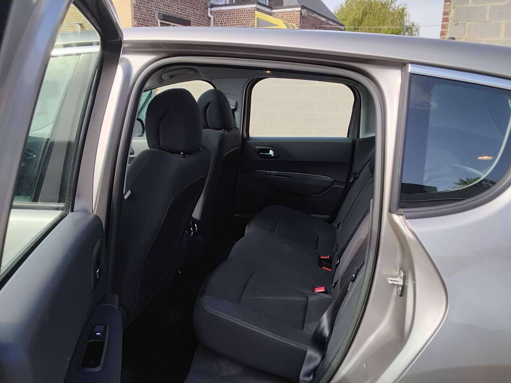 Peugeot 3008 1.6i Access PARHULP ACHTER AIRCO PANODAK BLUET CRUISE