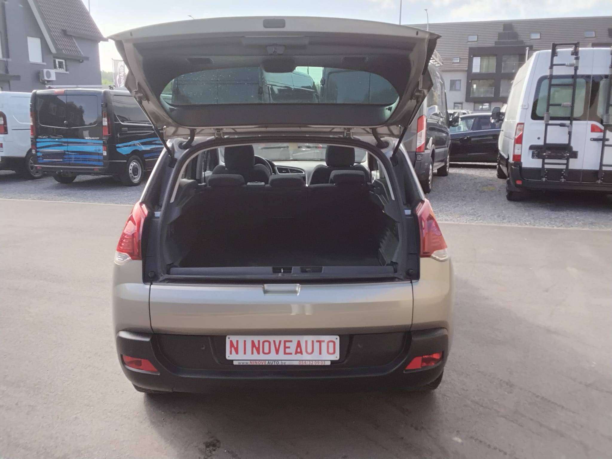 Peugeot 3008 1.6i Access PARHULP ACHTER AIRCO PANODAK BLUET CRUISE