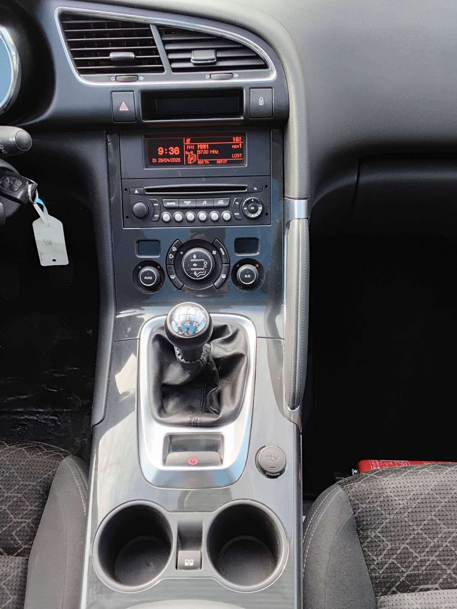 Peugeot 3008 1.6i Access PARHULP ACHTER AIRCO PANODAK BLUET CRUISE