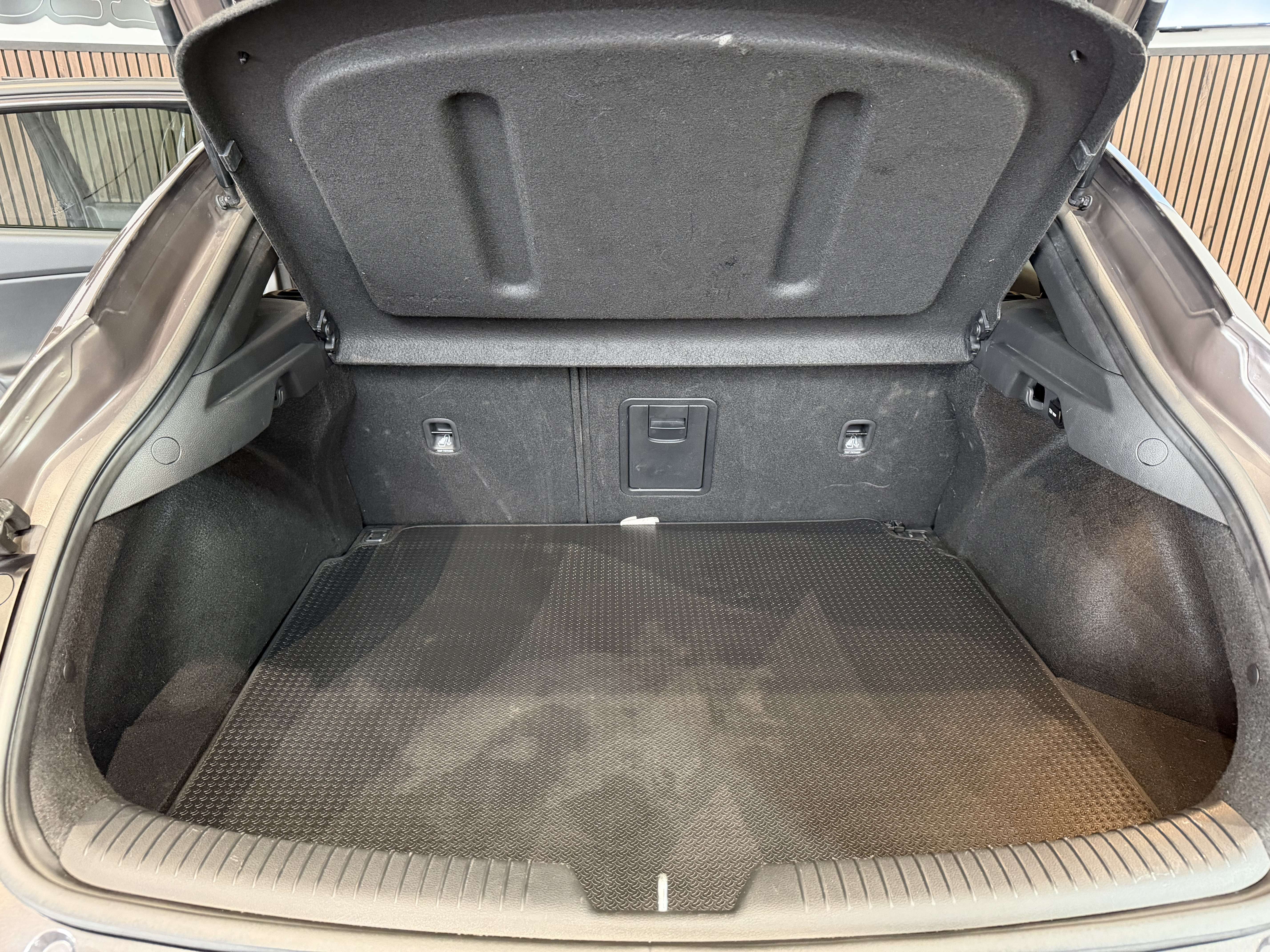 Hyundai i30 Fastback 1.4 T-GDi * AUTOMATIQUE*GARANTIE 12M*