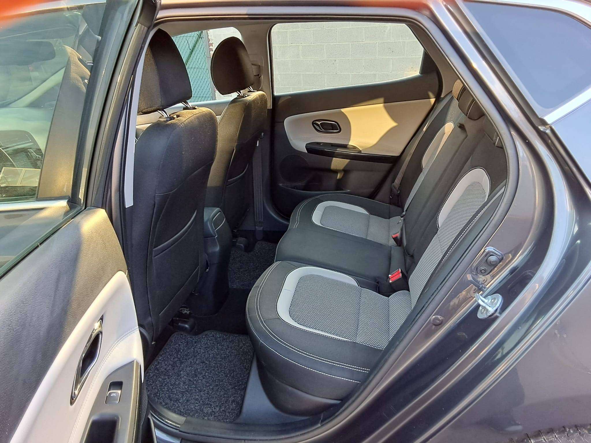 Kia Ceed / cee'd 1.4i Access CARPLAY CAM PARKHULP ACHT CRUISE NAV