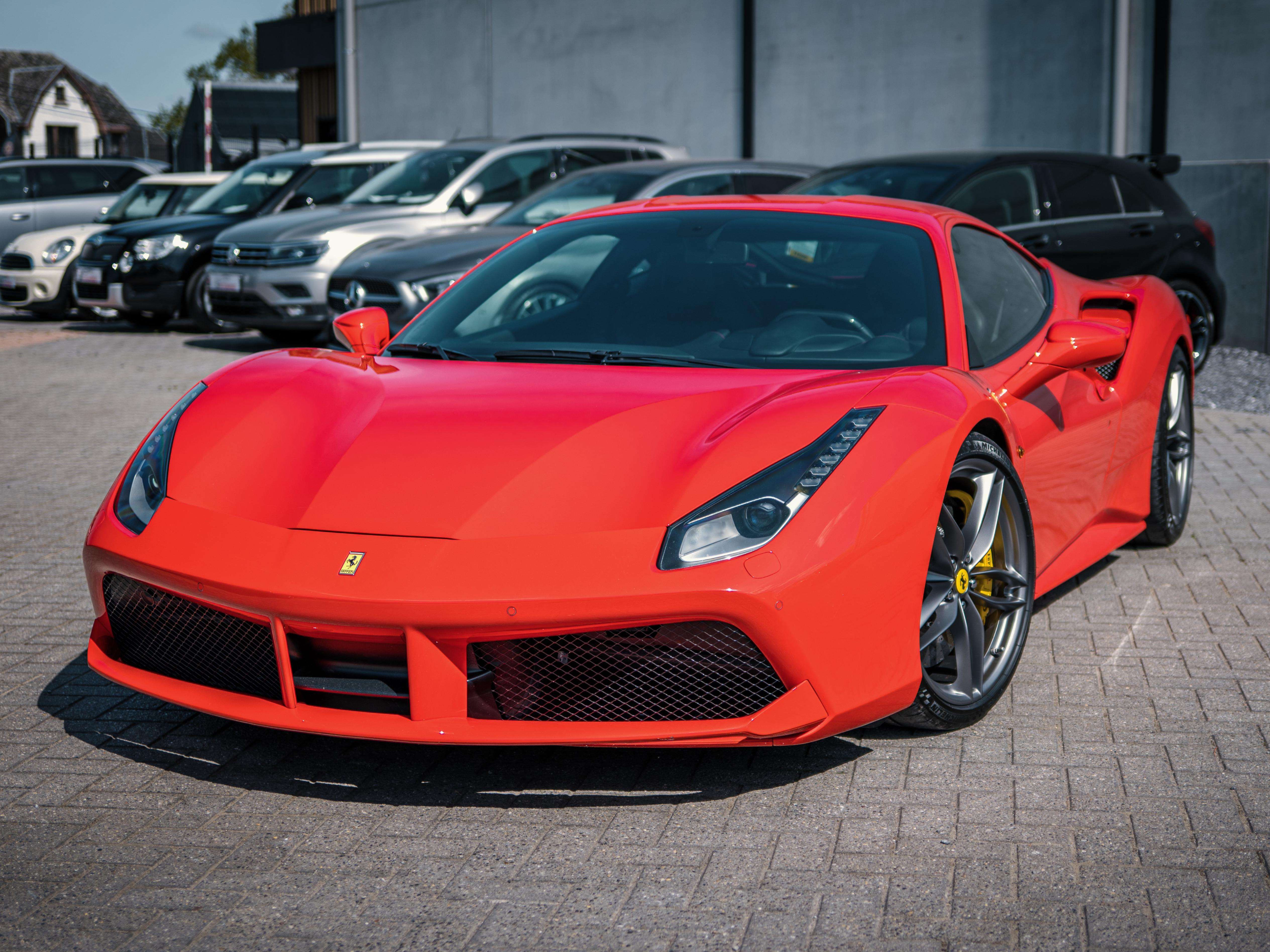 Ferrari 488 3.9 Turbo V8 F1
